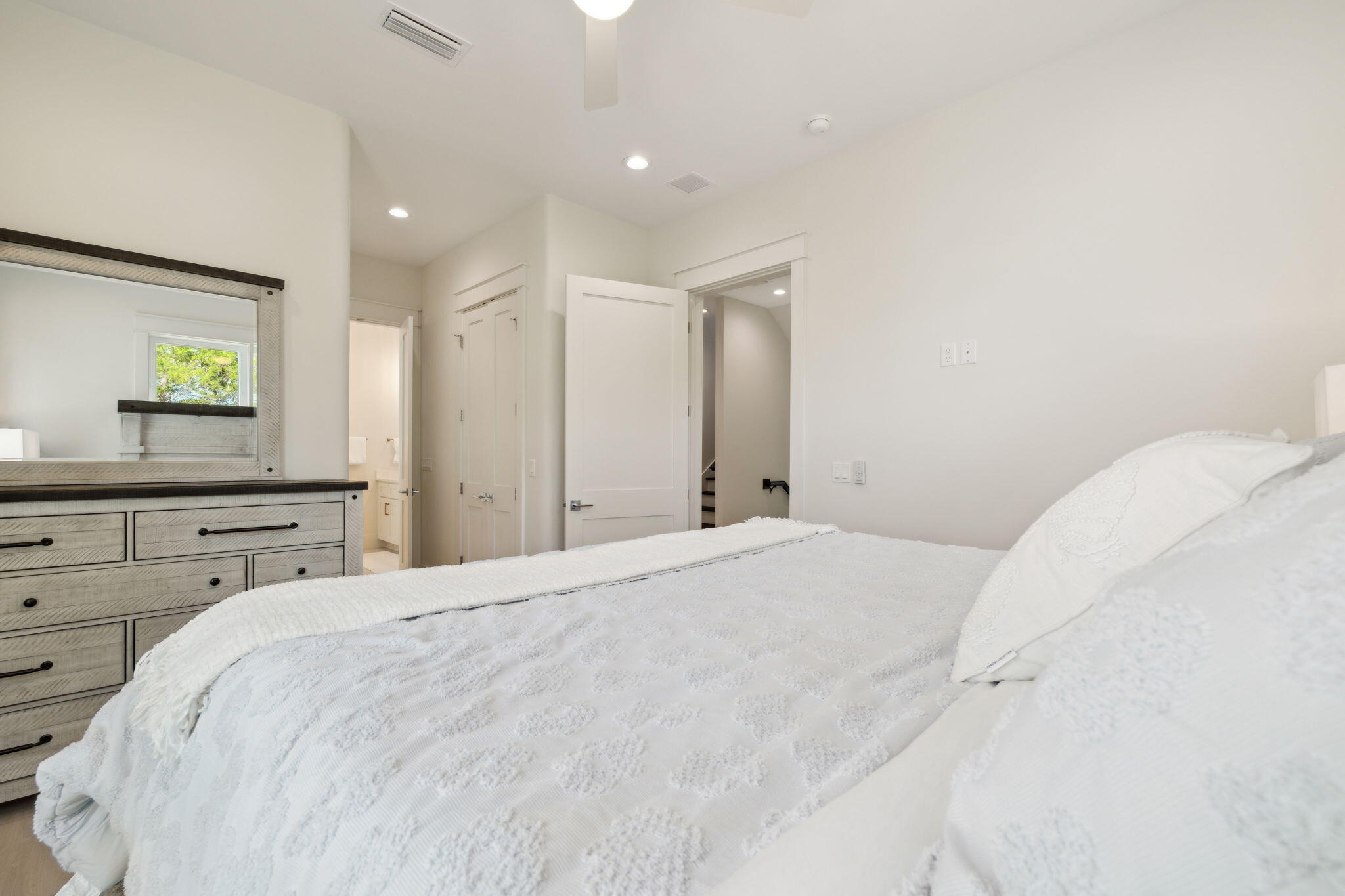 EASTERN LAKE S/D - Residential