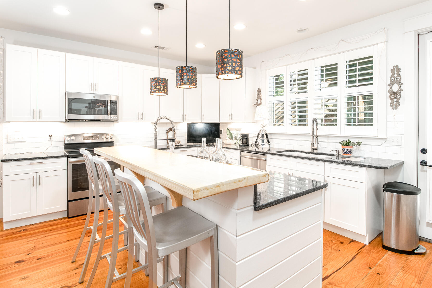 BAY MAGNOLIA - Residential