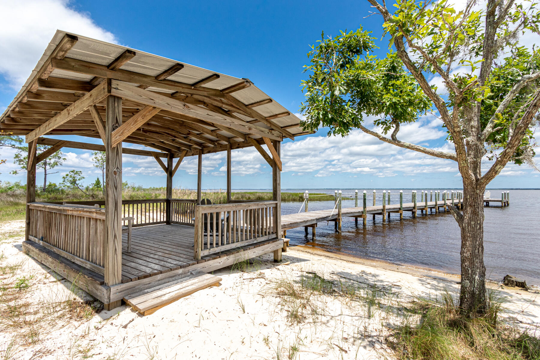 BAY MAGNOLIA - Residential