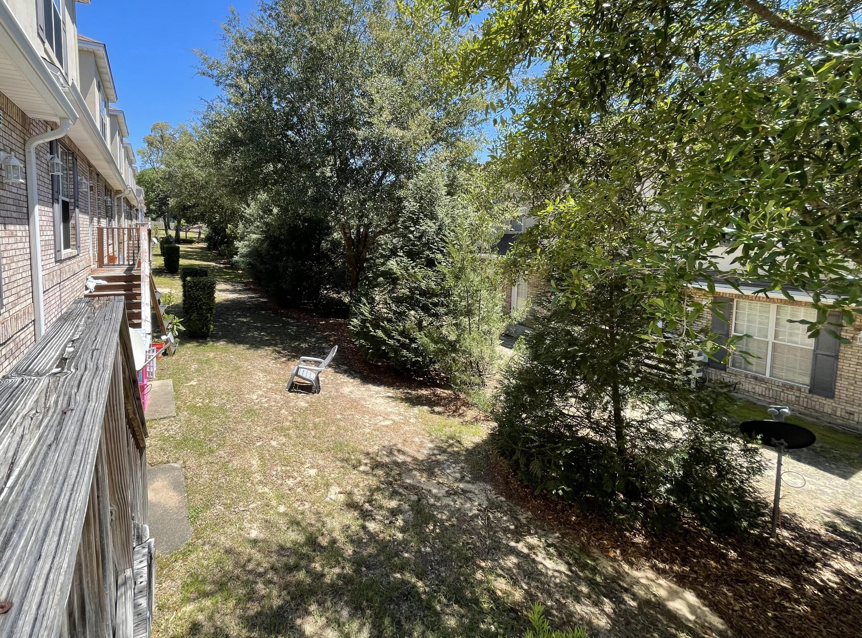 WALTON OAKS - Residential Lease