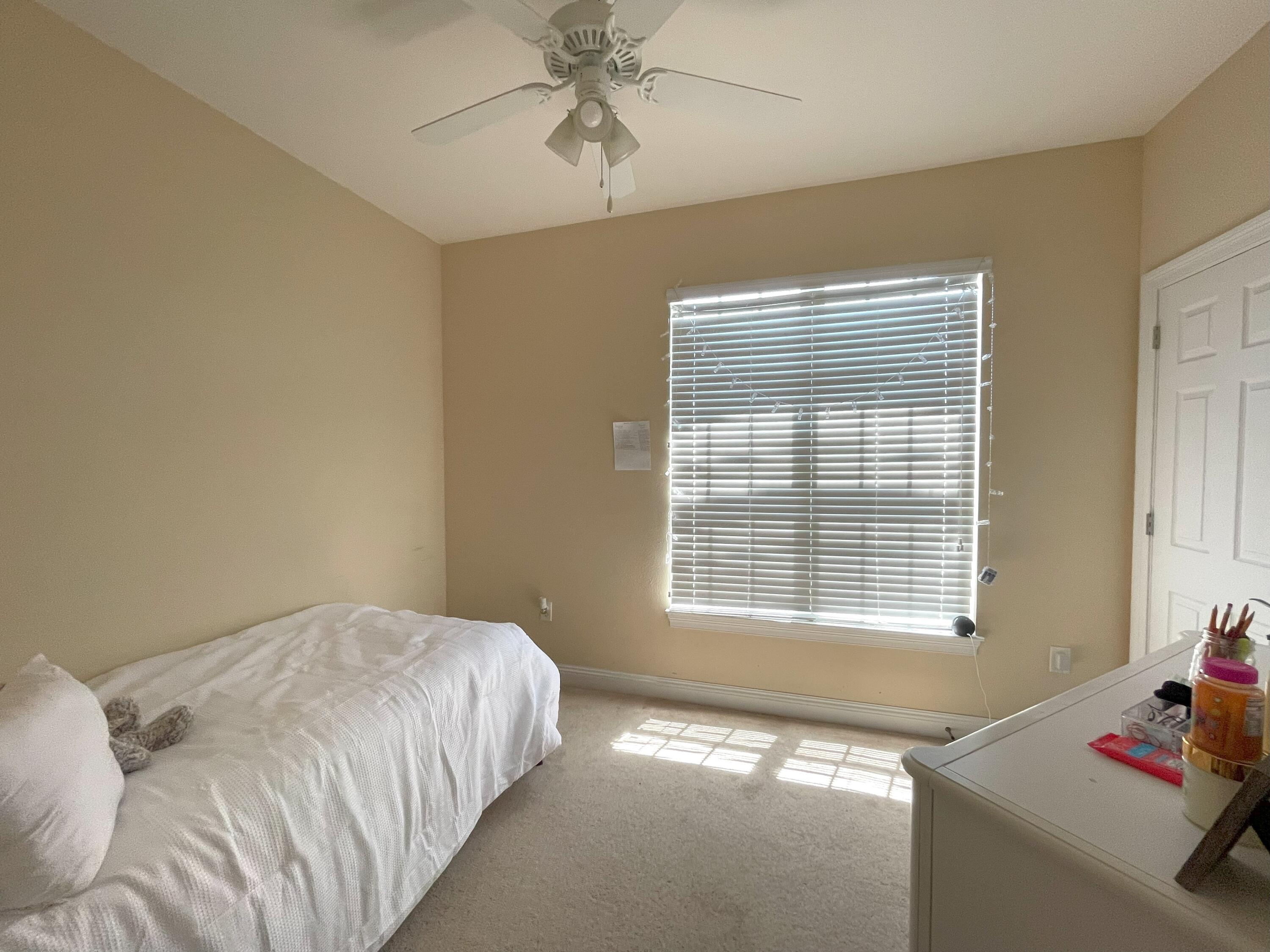 WALTON OAKS - Residential Lease