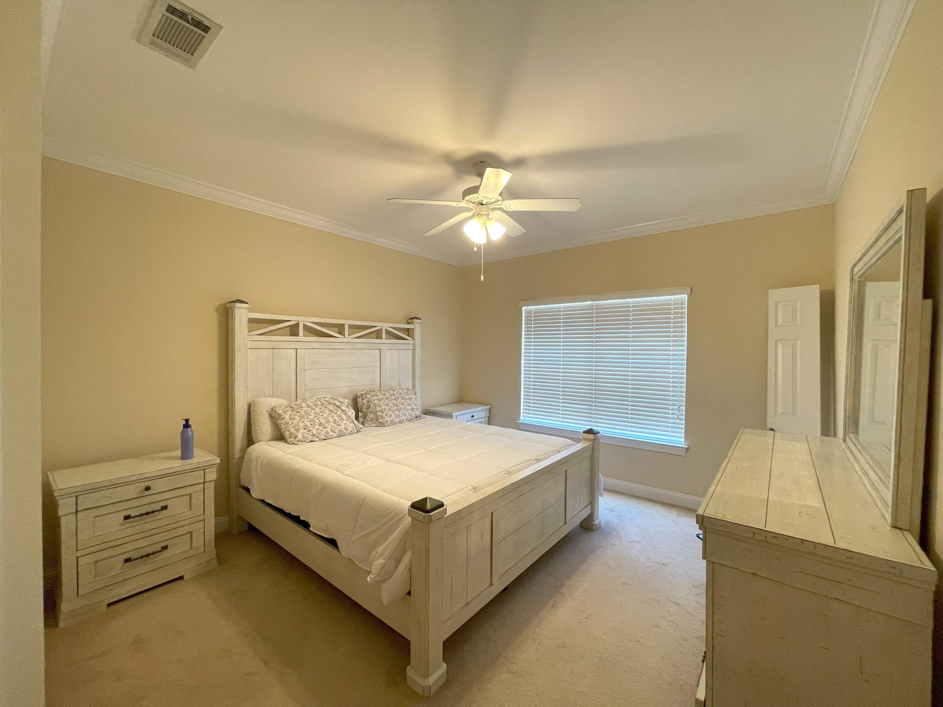 WALTON OAKS - Residential Lease