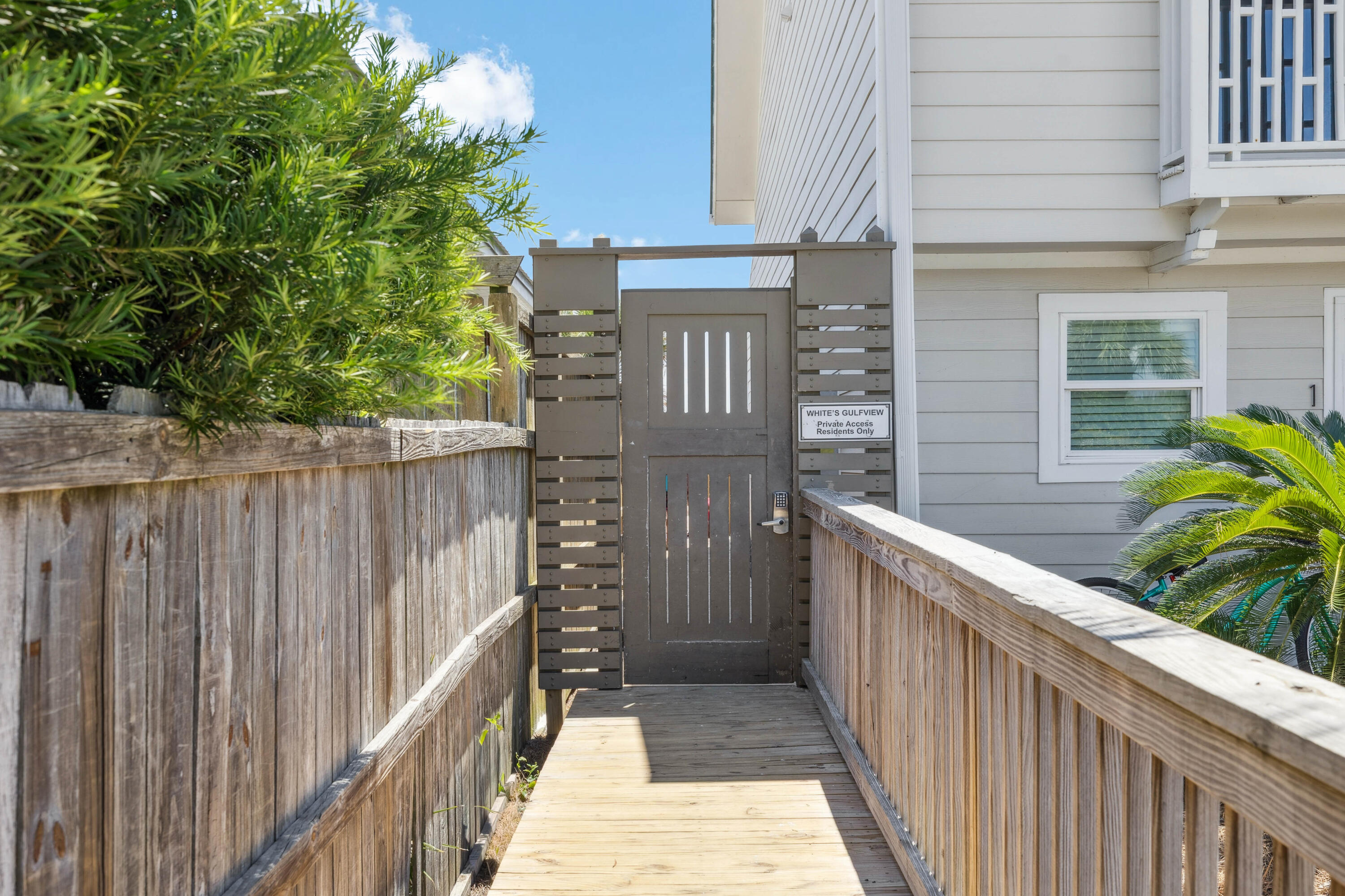 WHITES GULFVIEW ESTATES 2ND ADDN - Residential