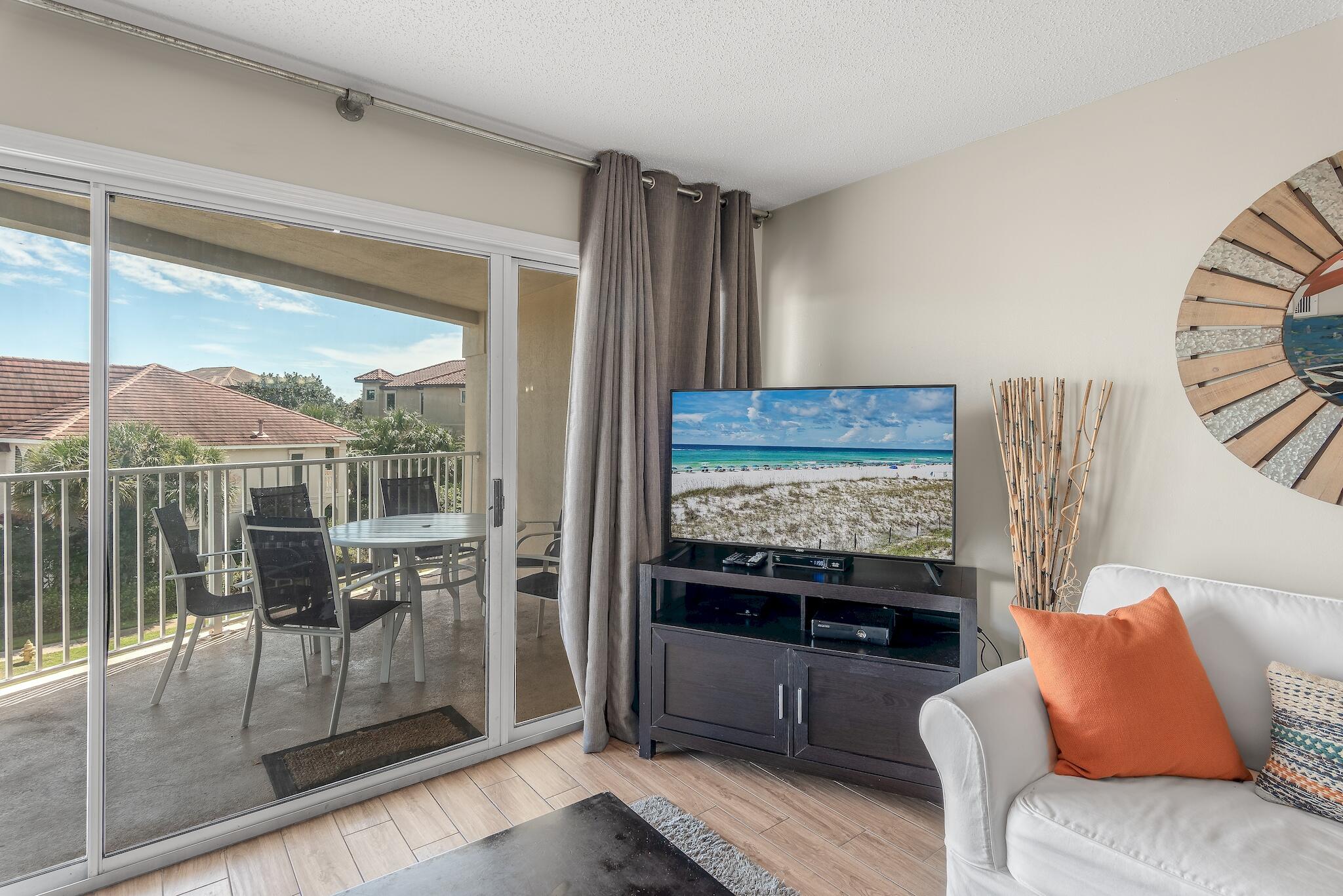 MARAVILLA CONDO 3 - Residential