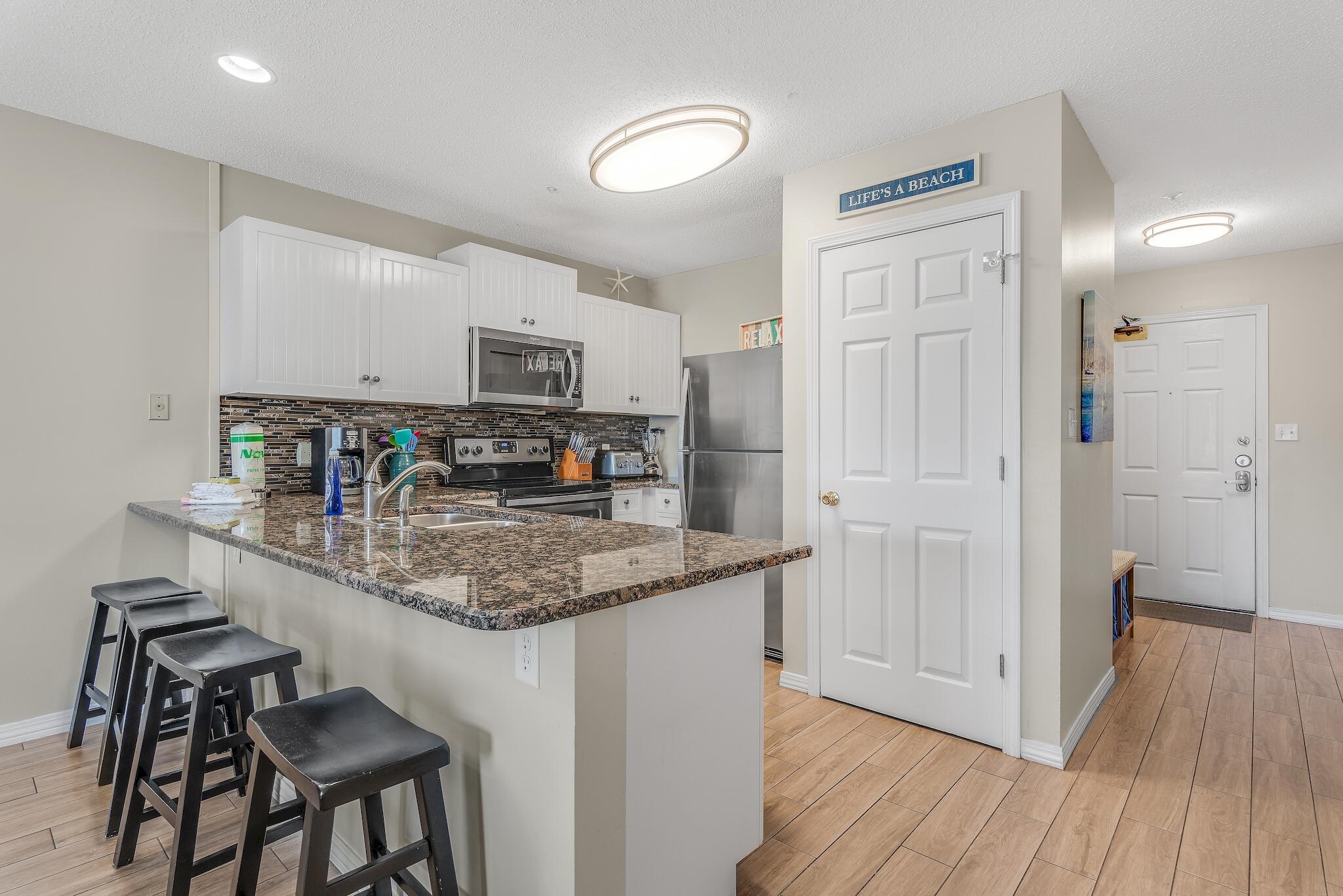 MARAVILLA CONDO 3 - Residential