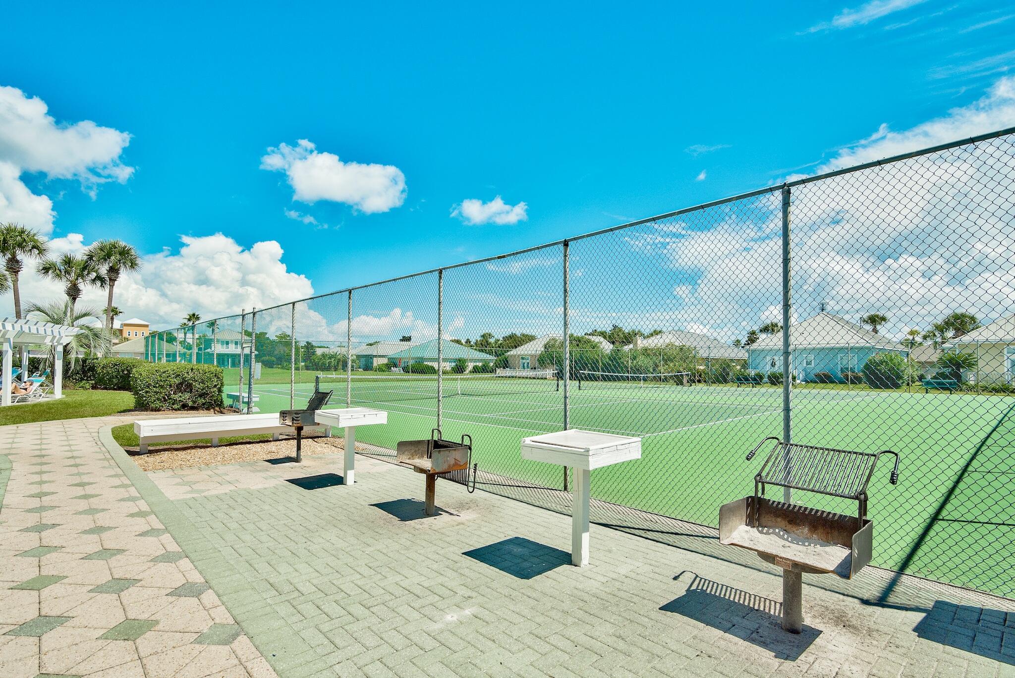 MARAVILLA CONDO 3 - Residential