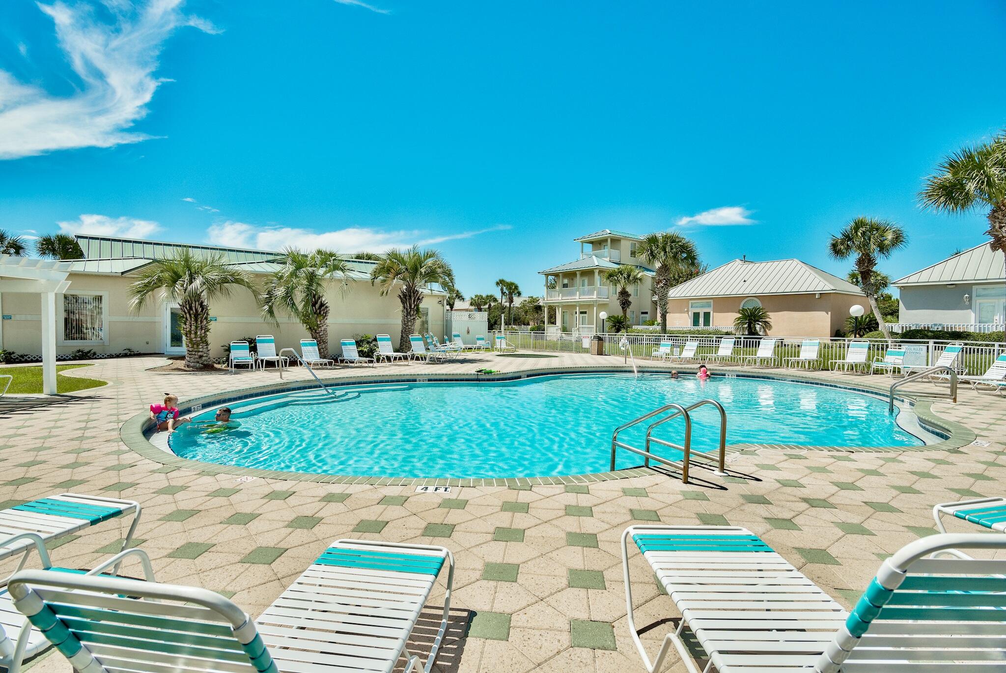 MARAVILLA CONDO 3 - Residential