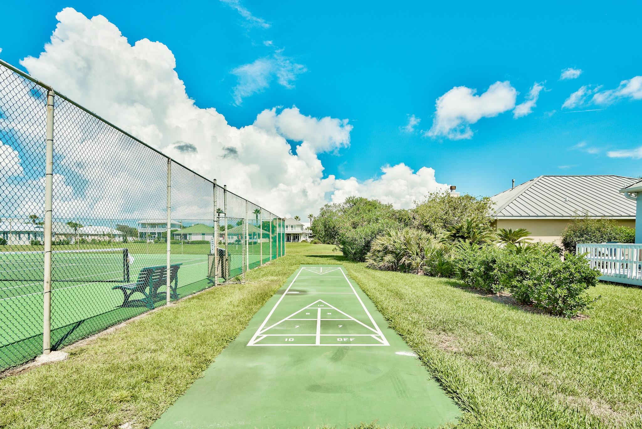 MARAVILLA CONDO 3 - Residential