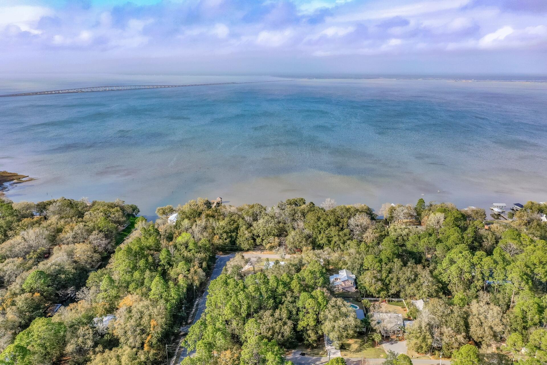 GRAYTON BAYOU - Land