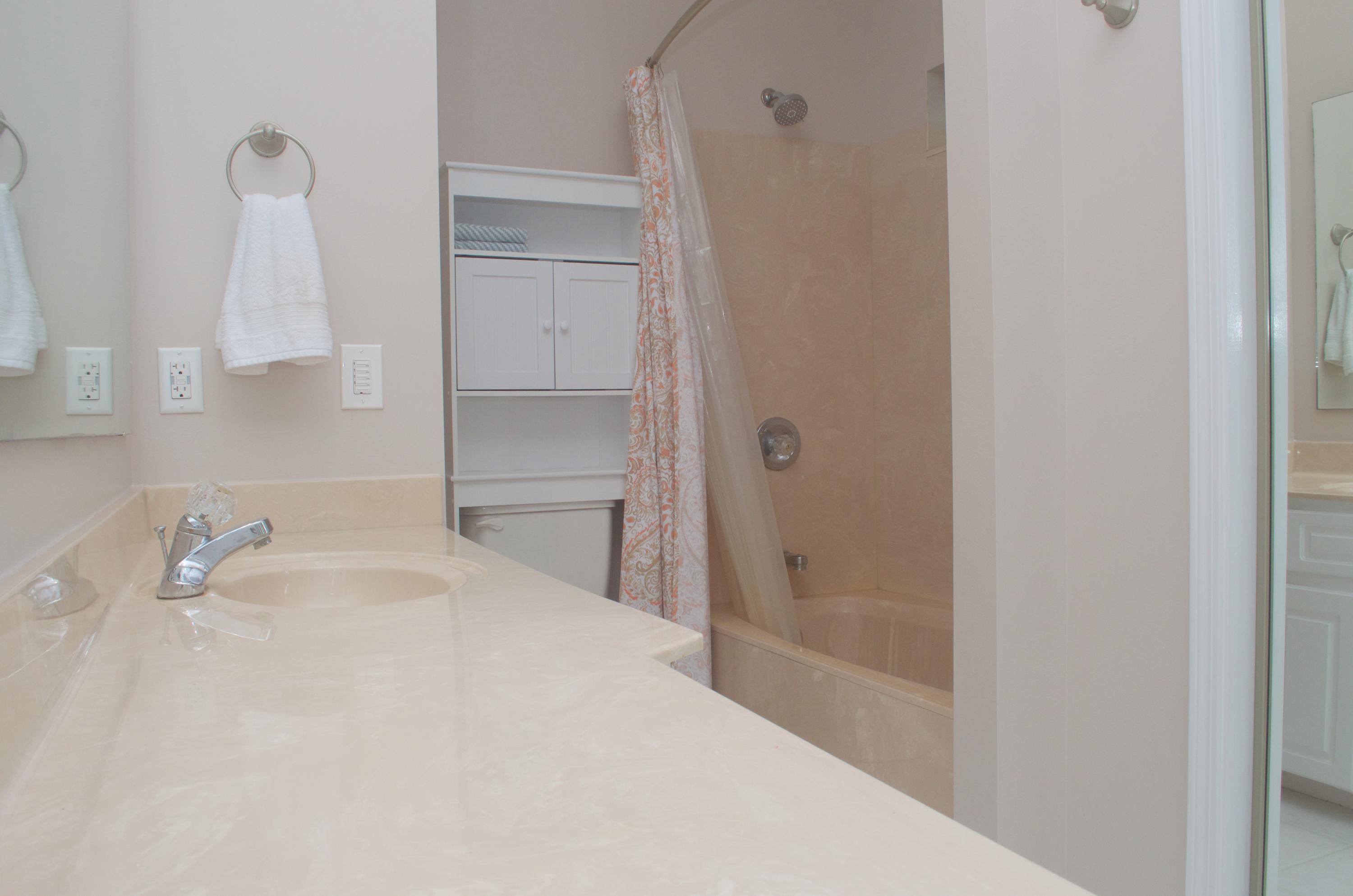 PARKWOOD PLACE AT BLUEWATER BAY - Residential Lease