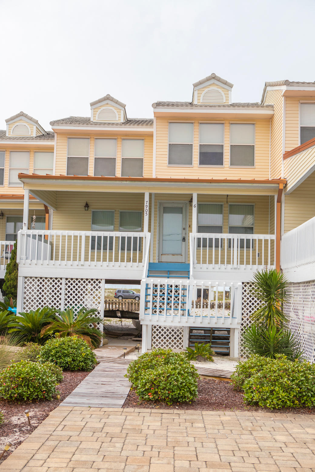 WHITE SANDS - Residential