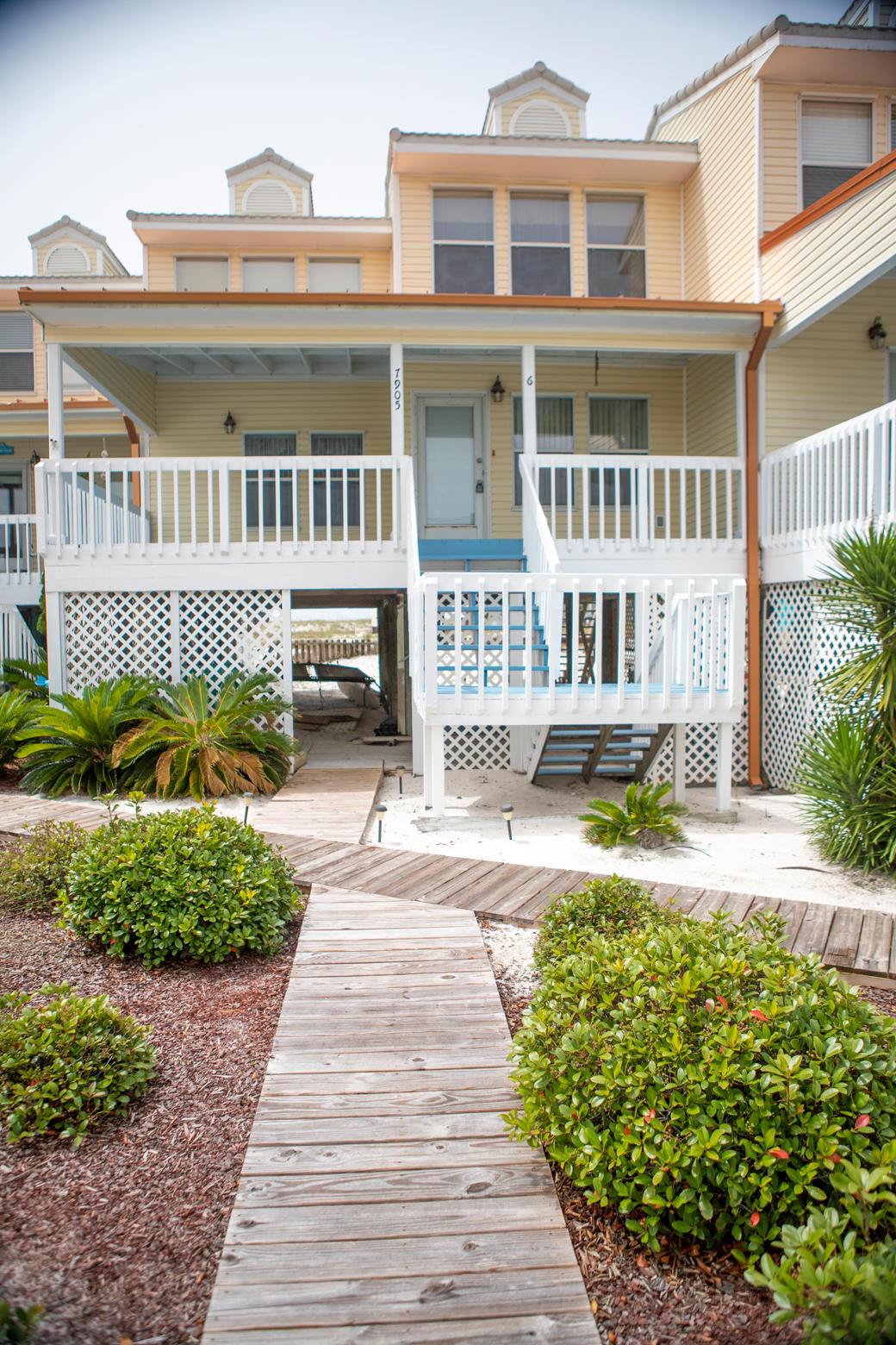 WHITE SANDS - Residential