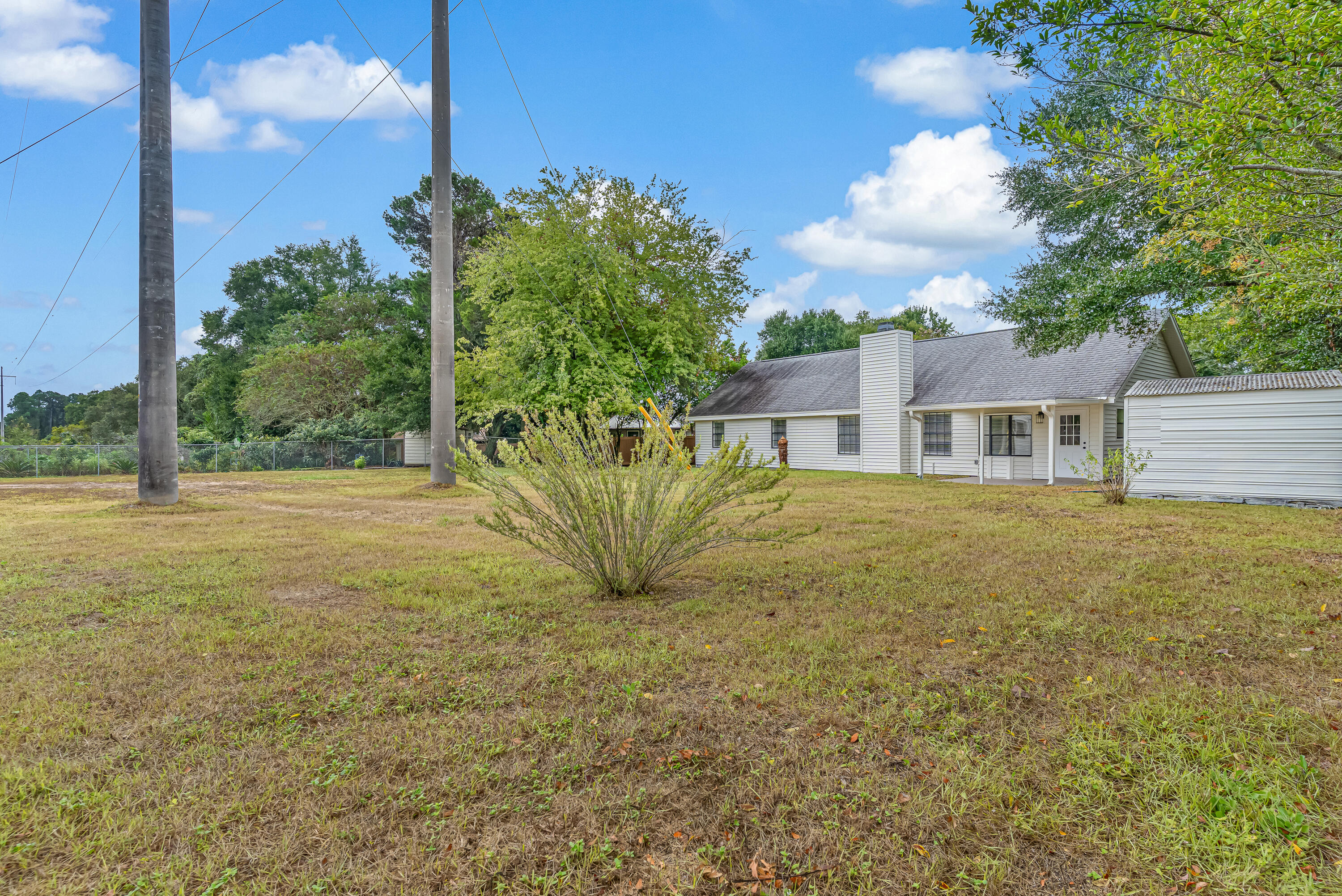 TANGLEWOOD S/D 1ST ADDN - Residential