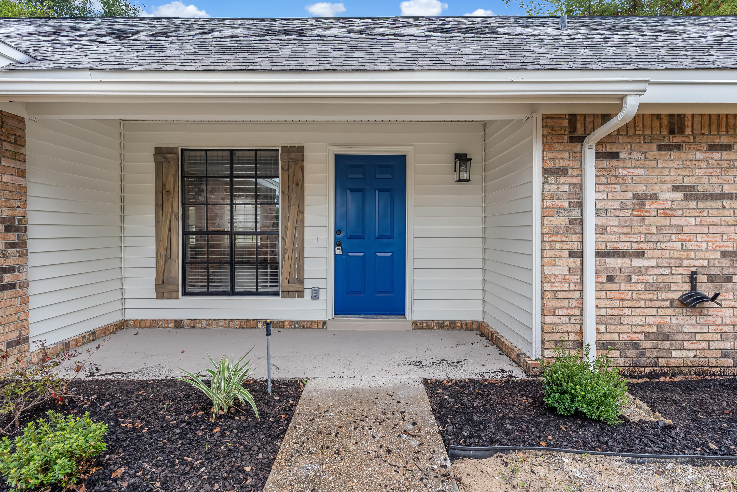 TANGLEWOOD S/D 1ST ADDN - Residential