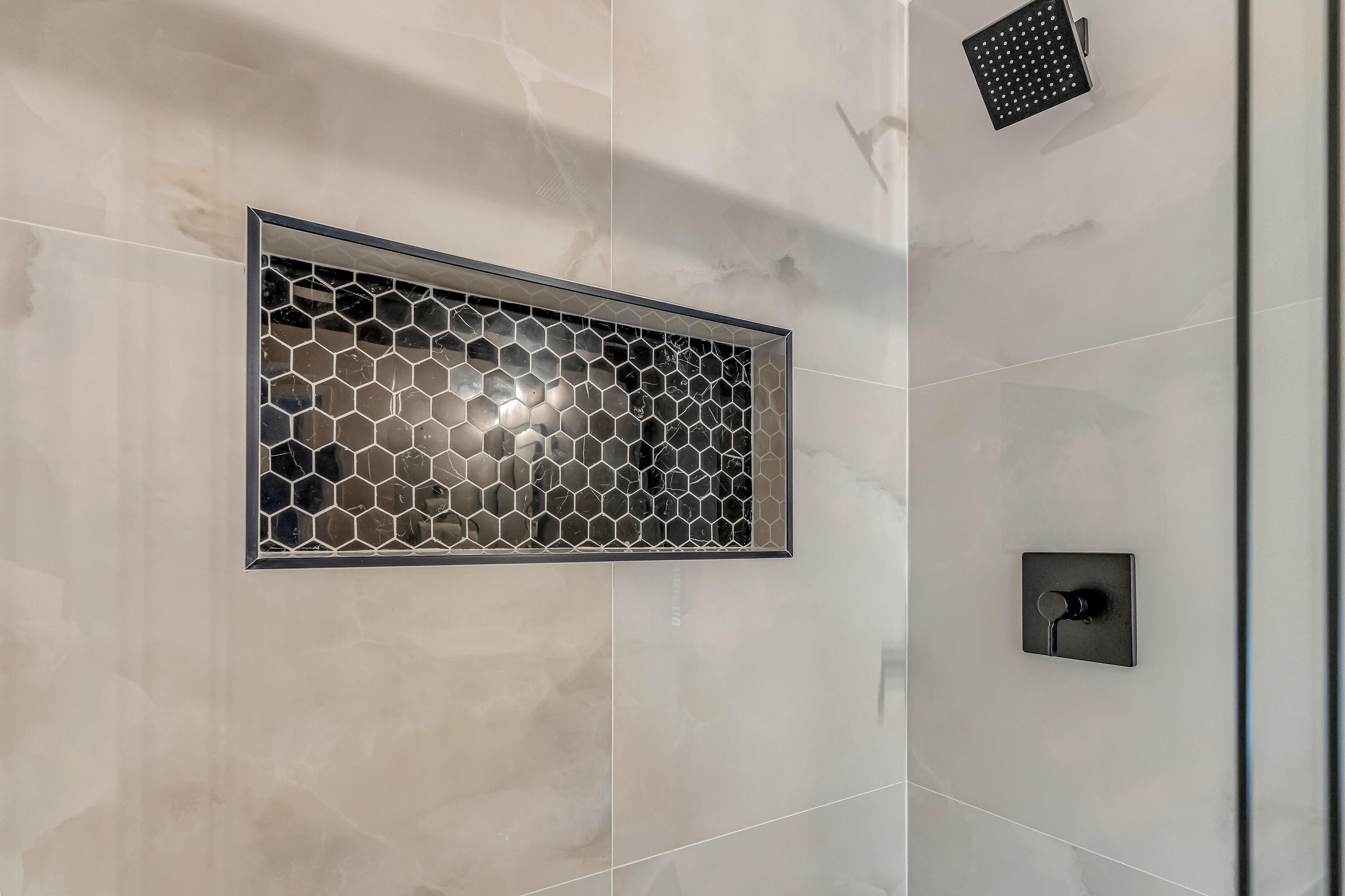 TANGLEWOOD S/D 1ST ADDN - Residential