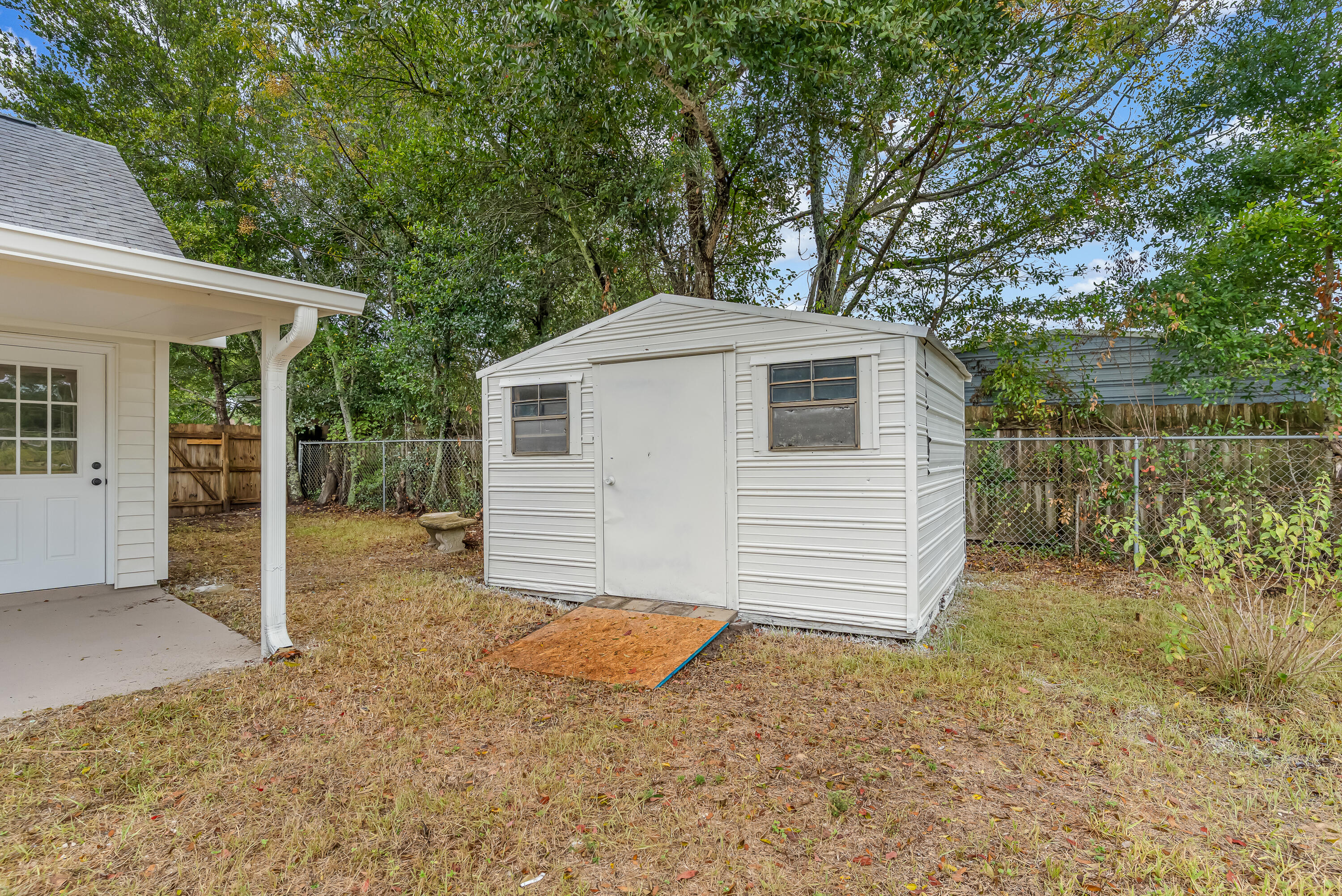 TANGLEWOOD S/D 1ST ADDN - Residential