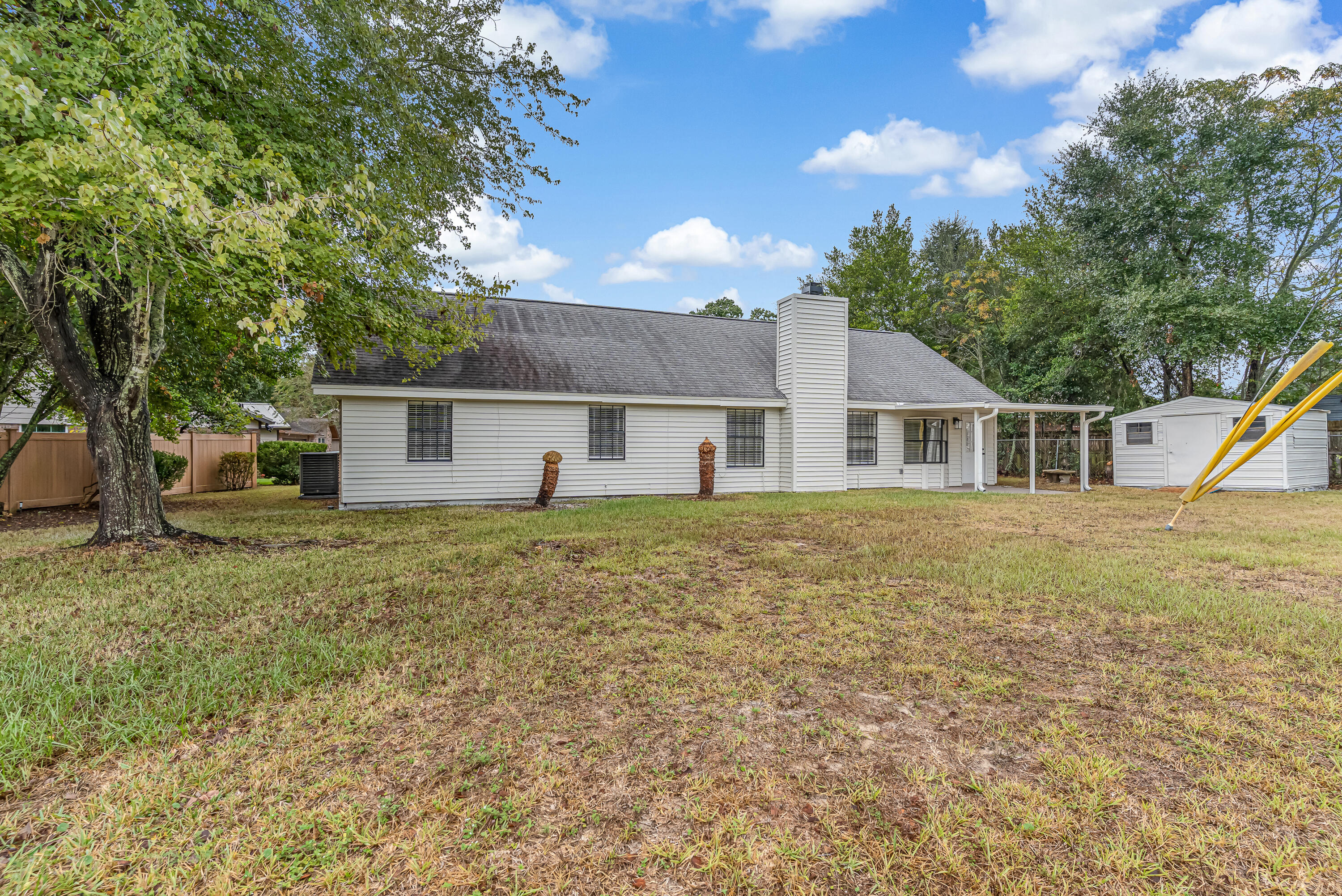 TANGLEWOOD S/D 1ST ADDN - Residential