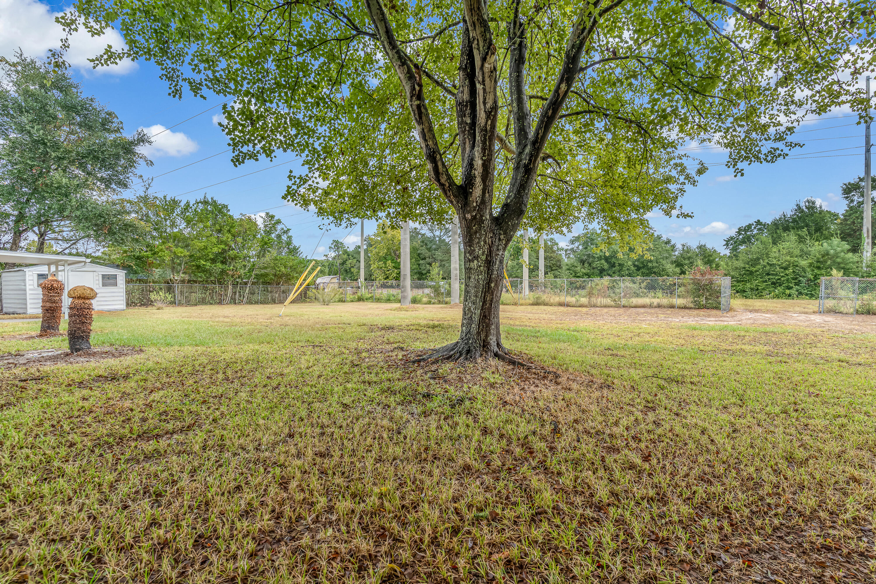TANGLEWOOD S/D 1ST ADDN - Residential