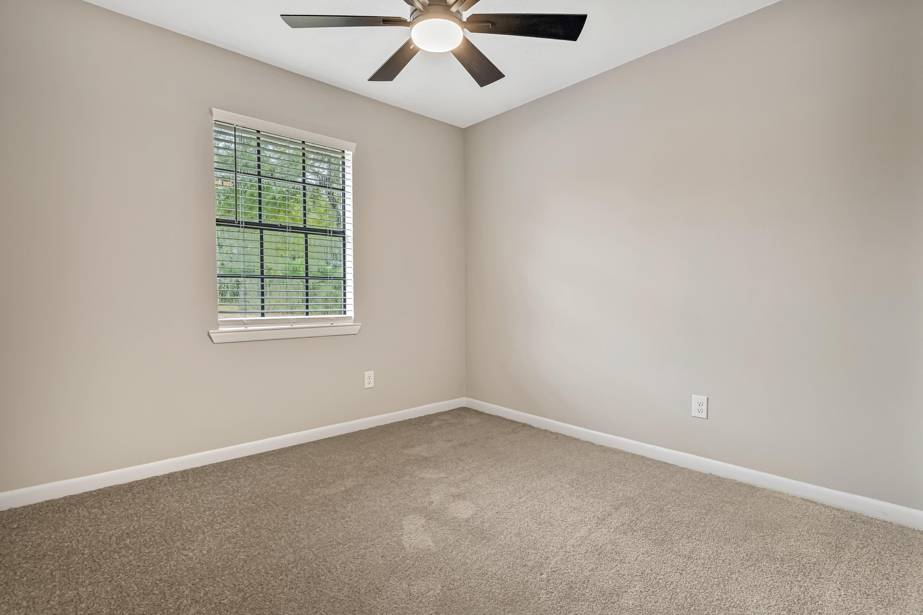 TANGLEWOOD S/D 1ST ADDN - Residential