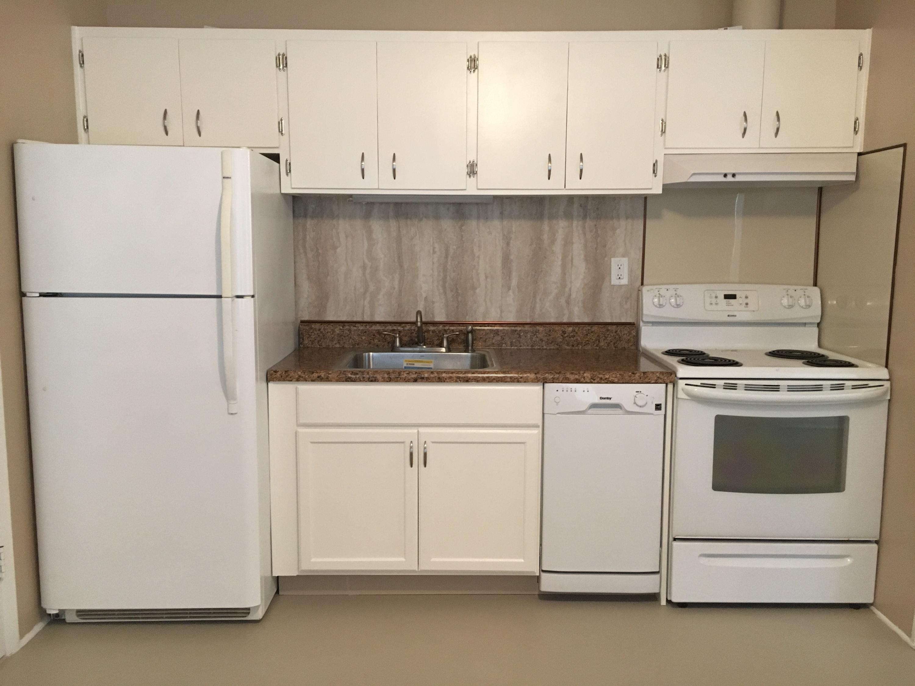 BLUE GULF RESORT - Residential Lease