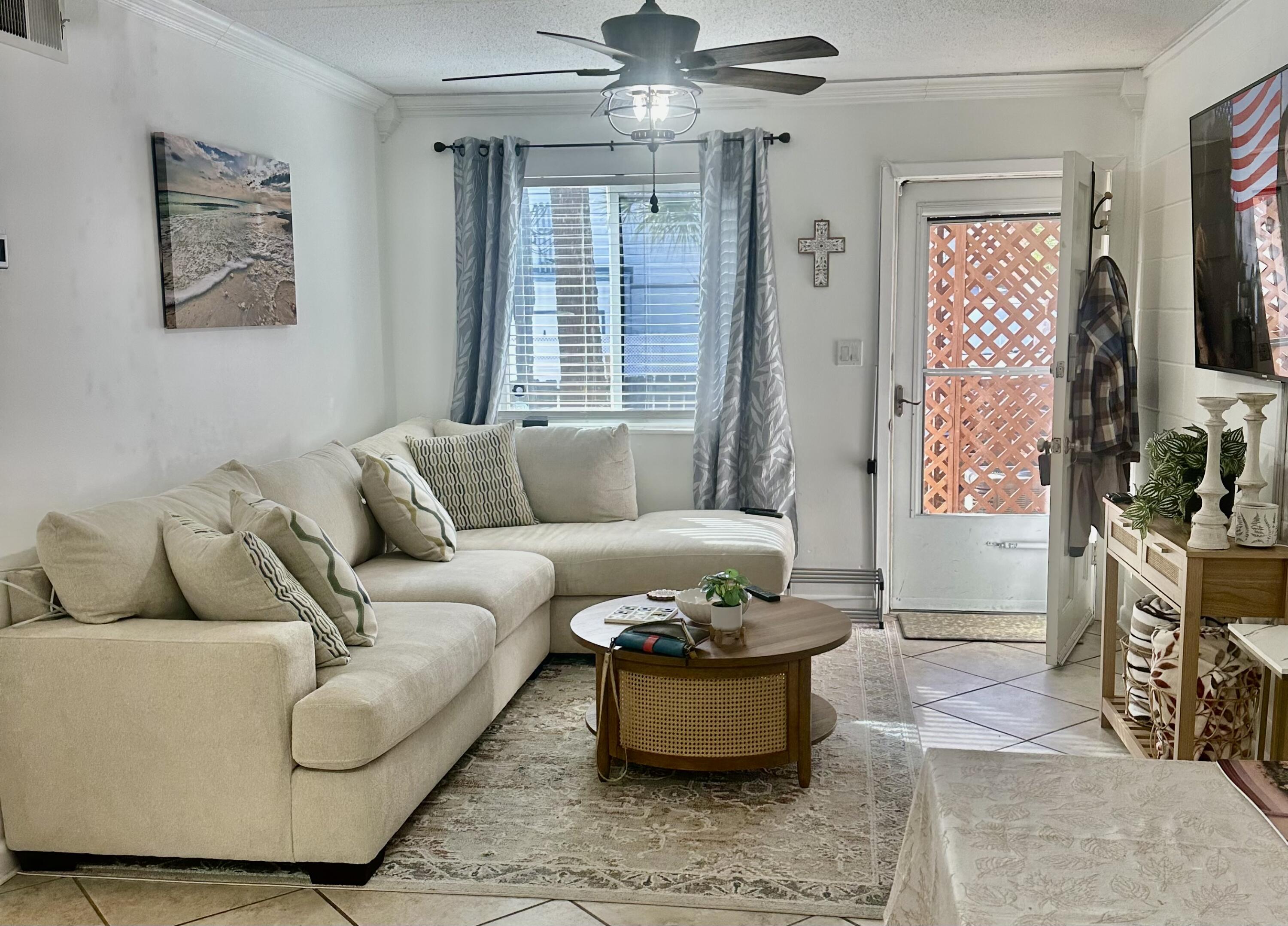 BREAKERS WEST - Residential