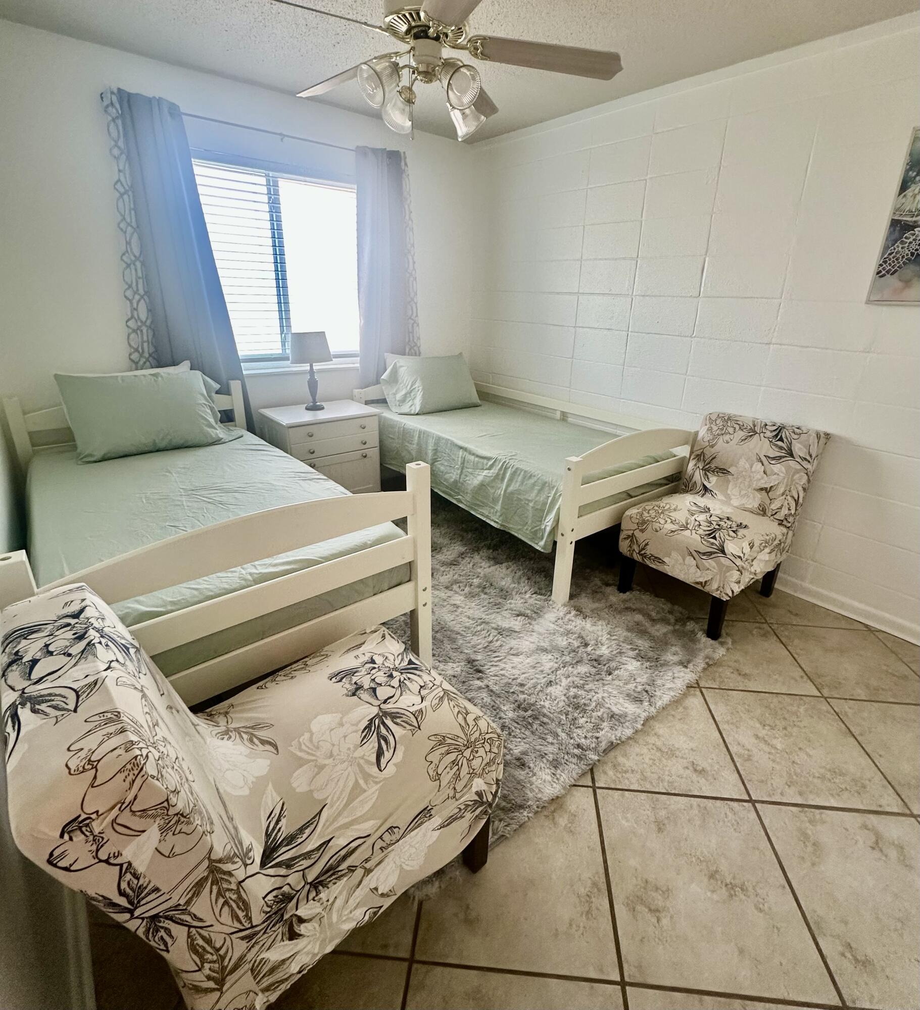 BREAKERS WEST - Residential