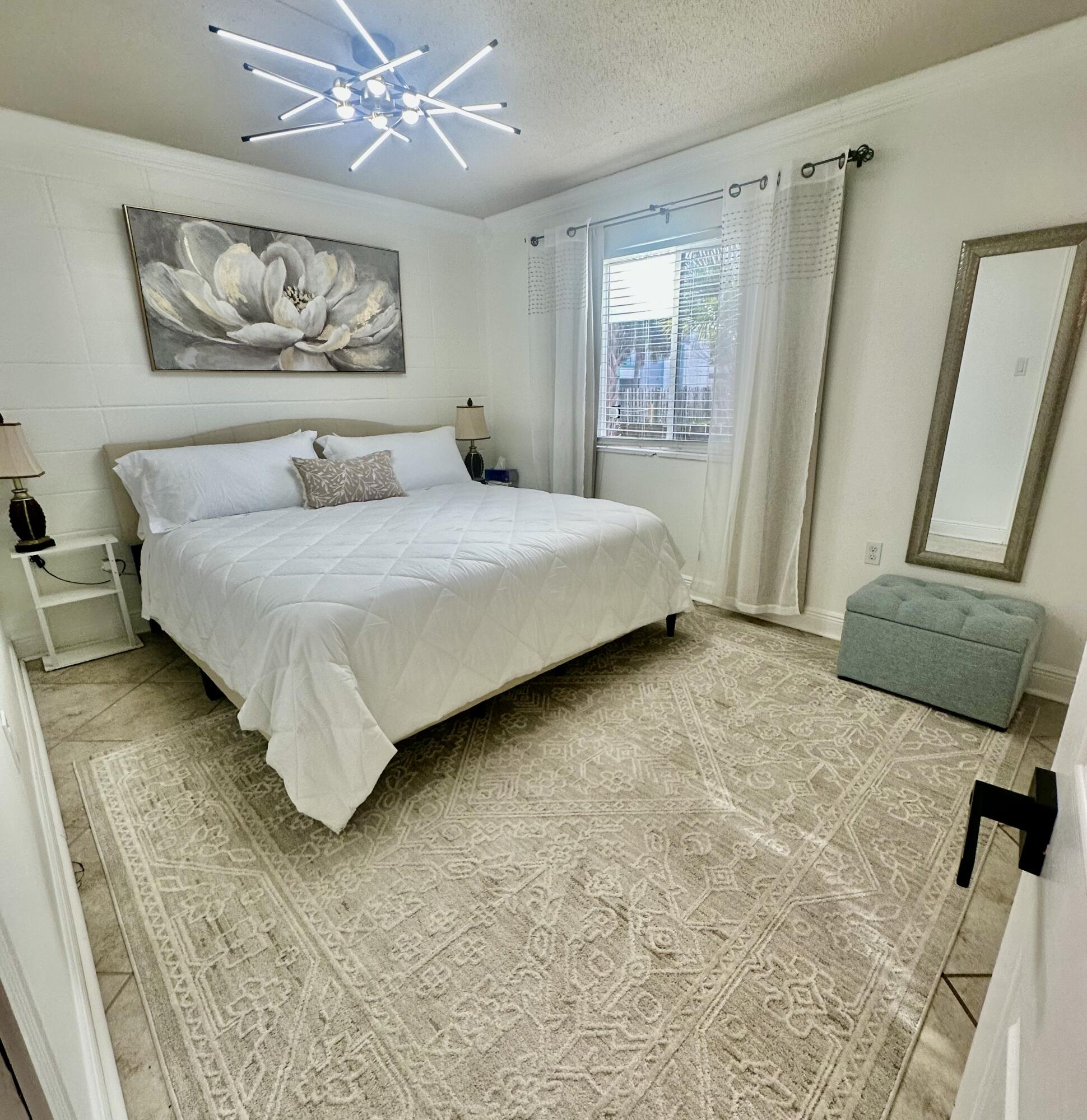 BREAKERS WEST - Residential