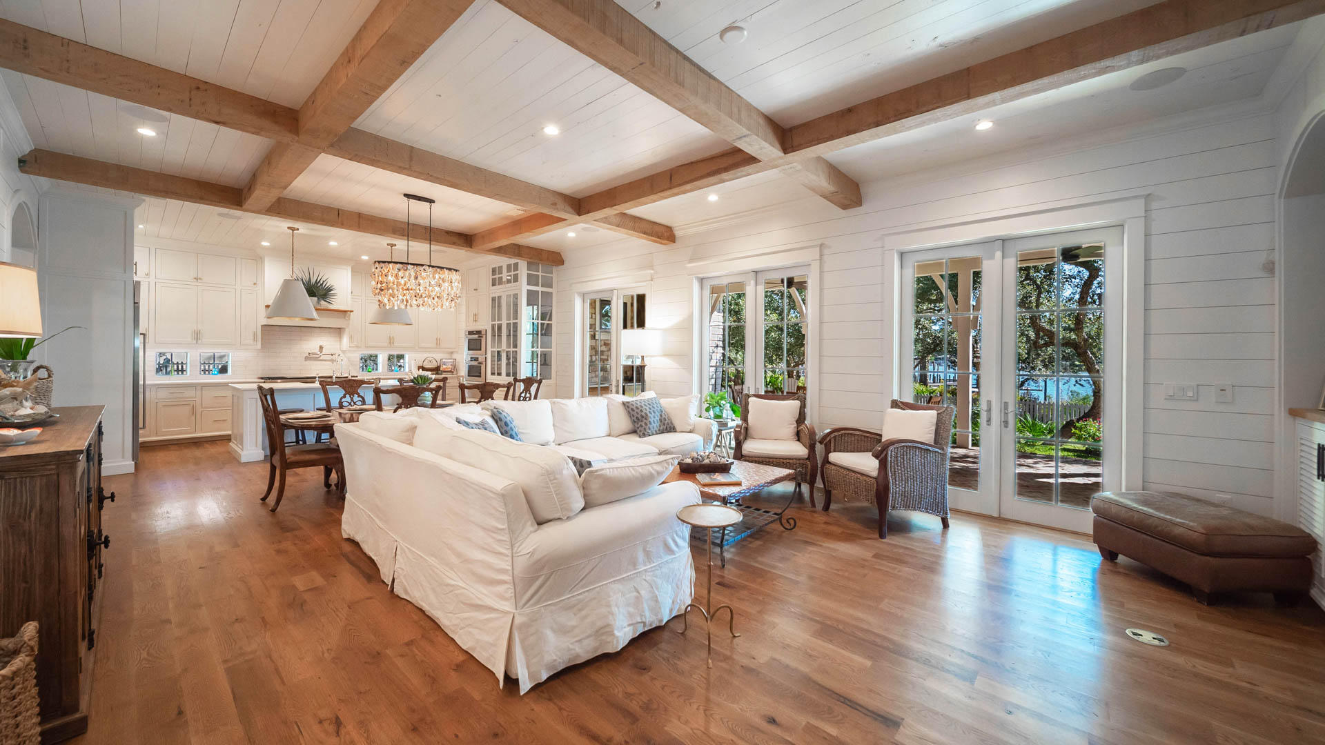 BOTANY BAYOU - Residential