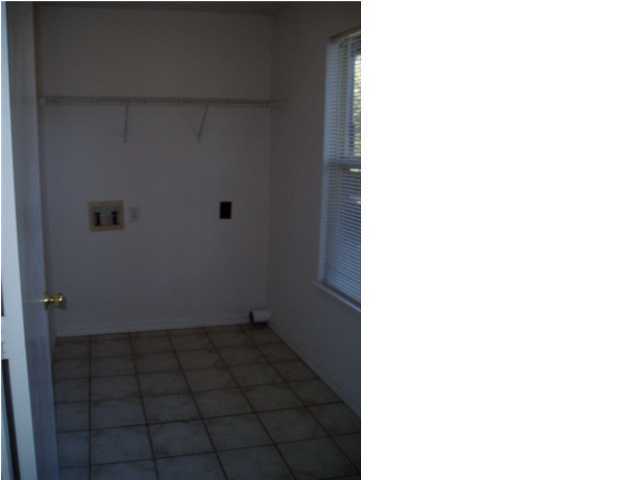 CREEKSIDE - Residential Lease