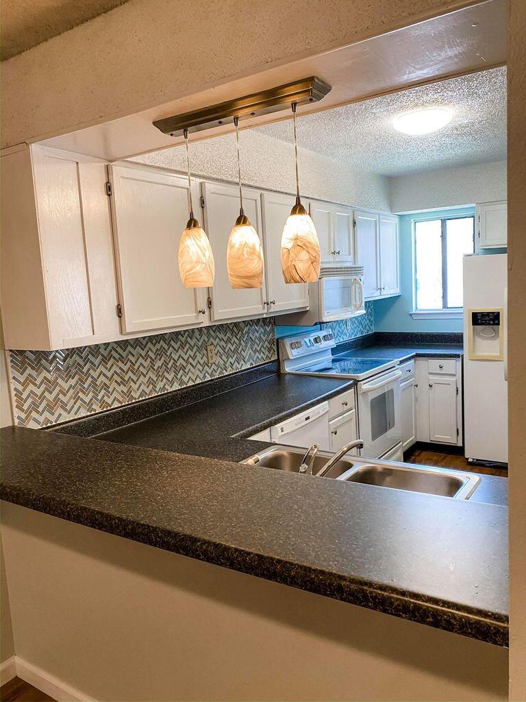 NEW WALTON VILLAGE - Residential Lease