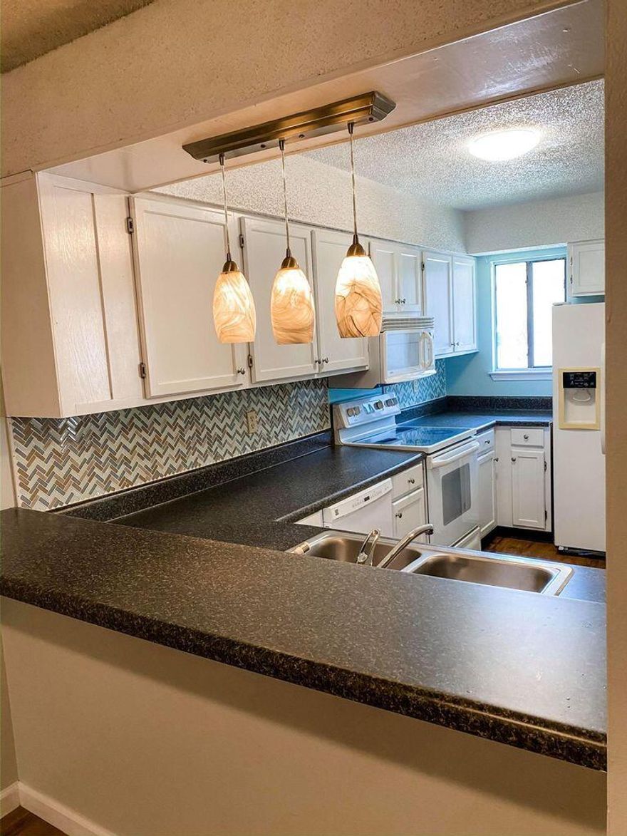 AVAILABLE.... August 12, 2022. 2bed/2bth home centrally located in the middle of Fort Walton Beach, close to shops and restaurants. This townhouse has nice wood flooring throughout the downstairs. On the second floor, there are two bedrooms and a full bathroom. The backyard has a privacy fence and there is also a community pool. NO smoking, NO pets. Minimum 600 FICO credit score in addition to meeting rental requirements.