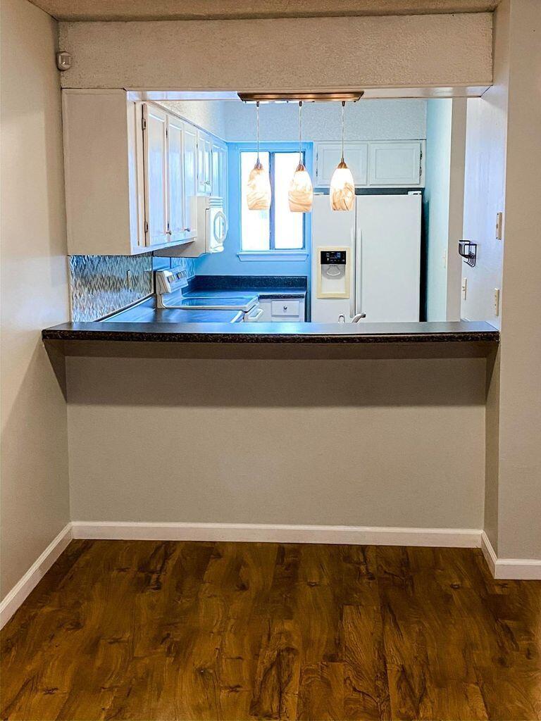 NEW WALTON VILLAGE - Residential Lease