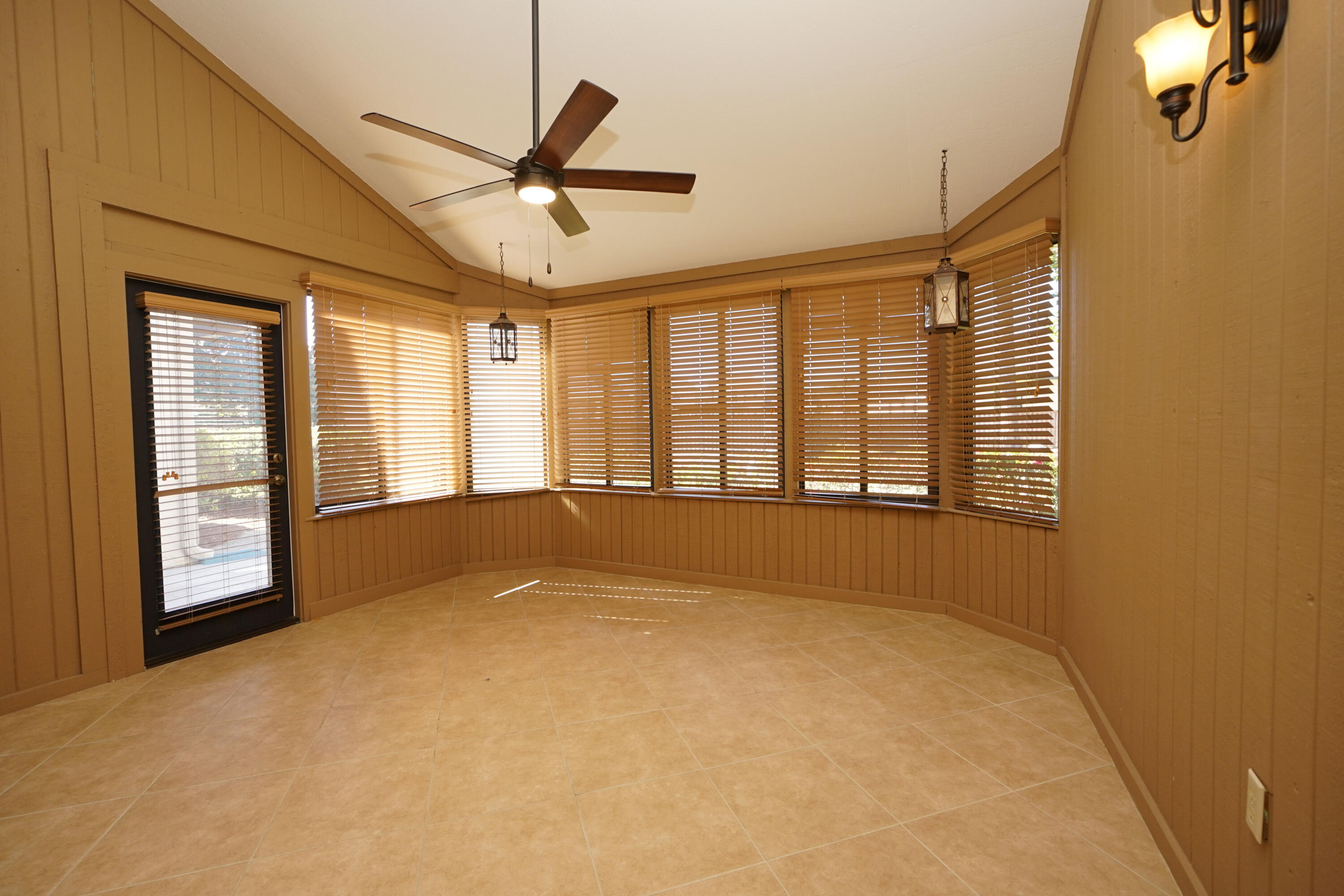 GLENEAGLES GREEN BLUEWATER BAY 2 - Residential