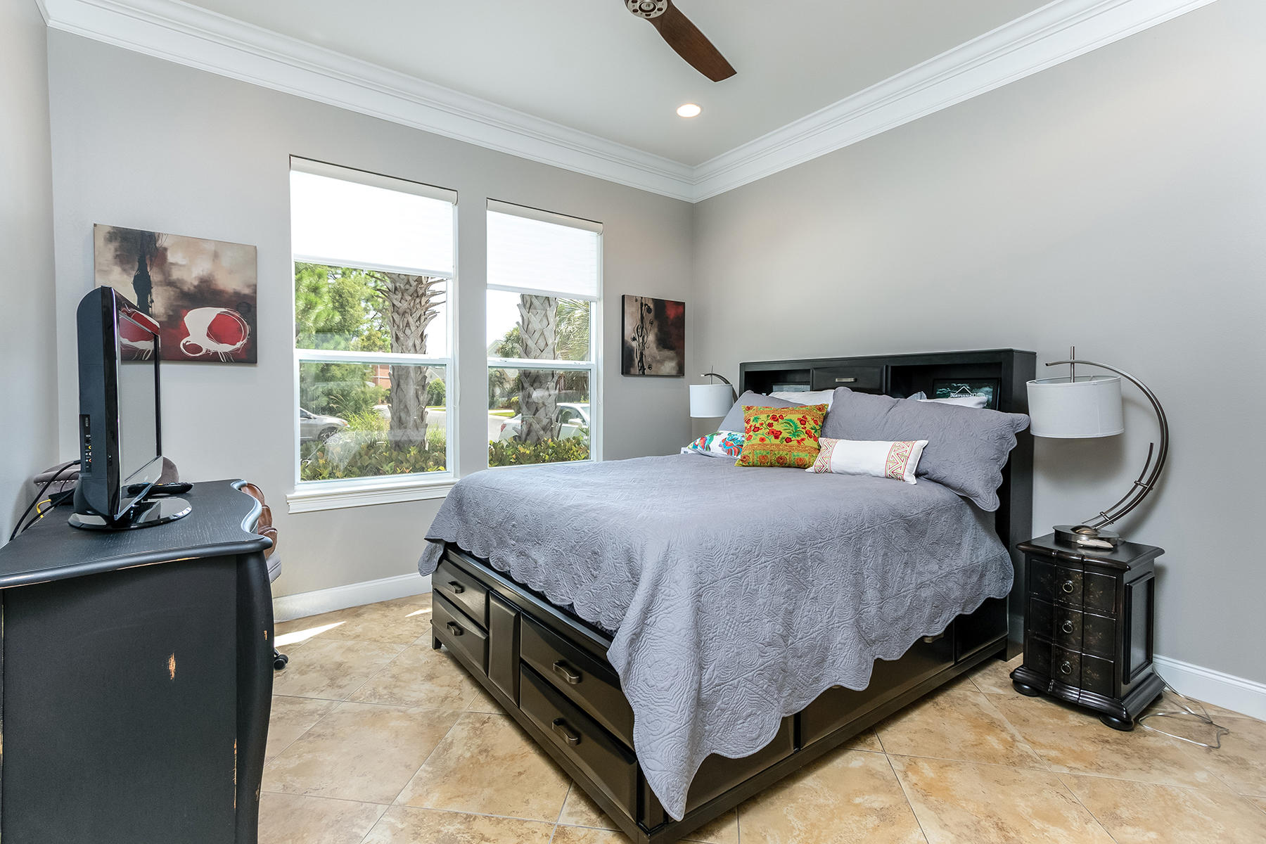 FAIRWAY VILLAS - Residential