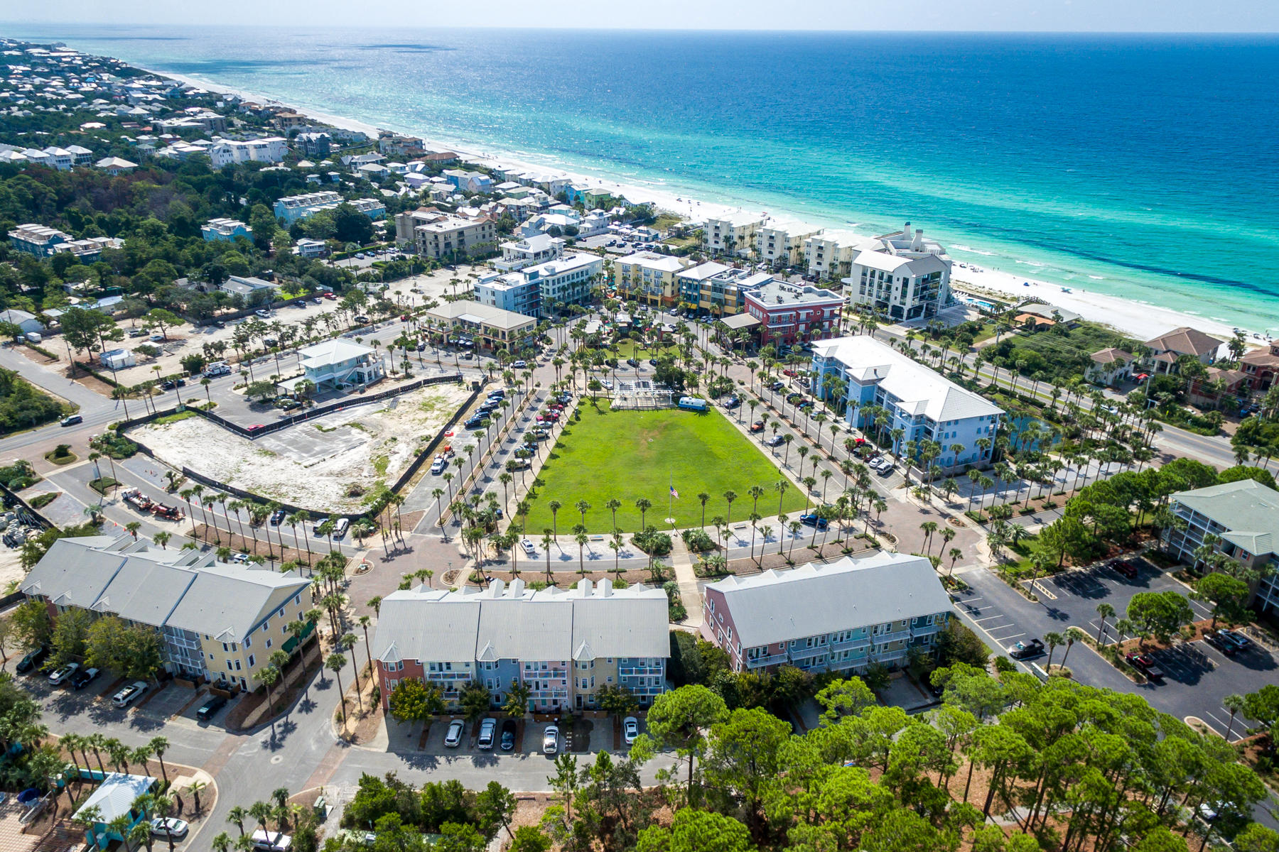 FAIRWAY VILLAS - Residential