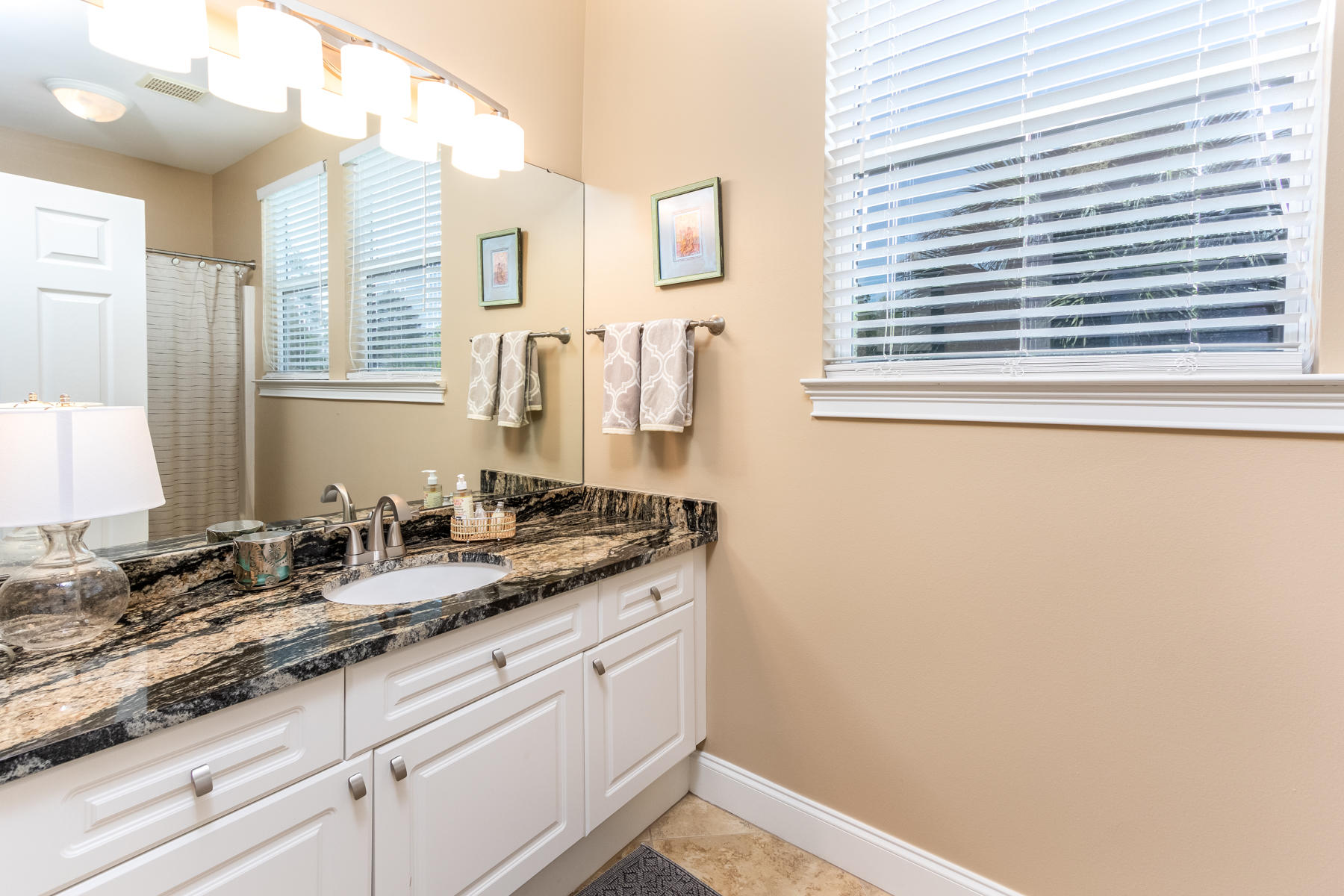 FAIRWAY VILLAS - Residential