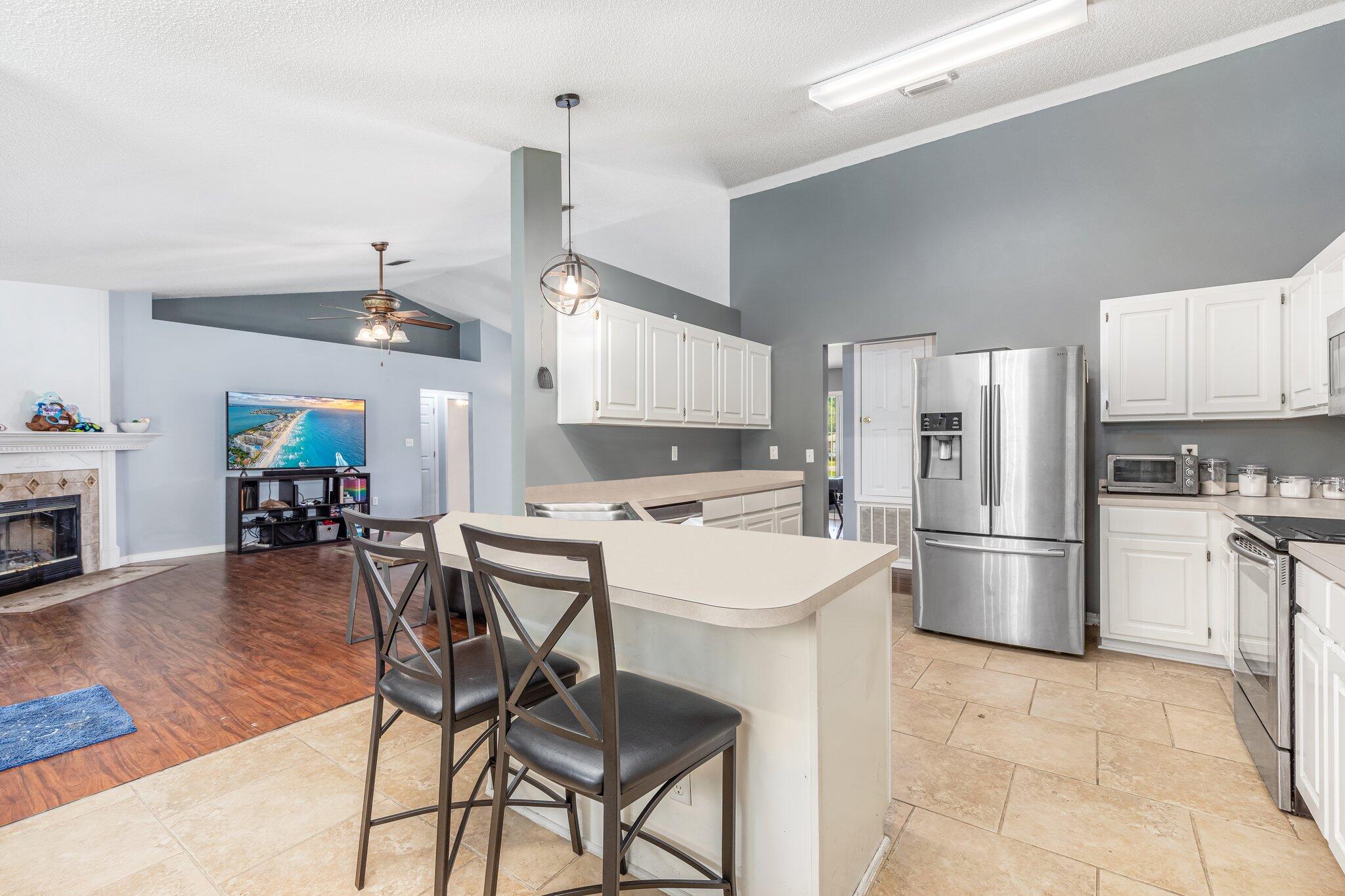 CORONADO VILLAGE PH IV LOT 29 - Residential