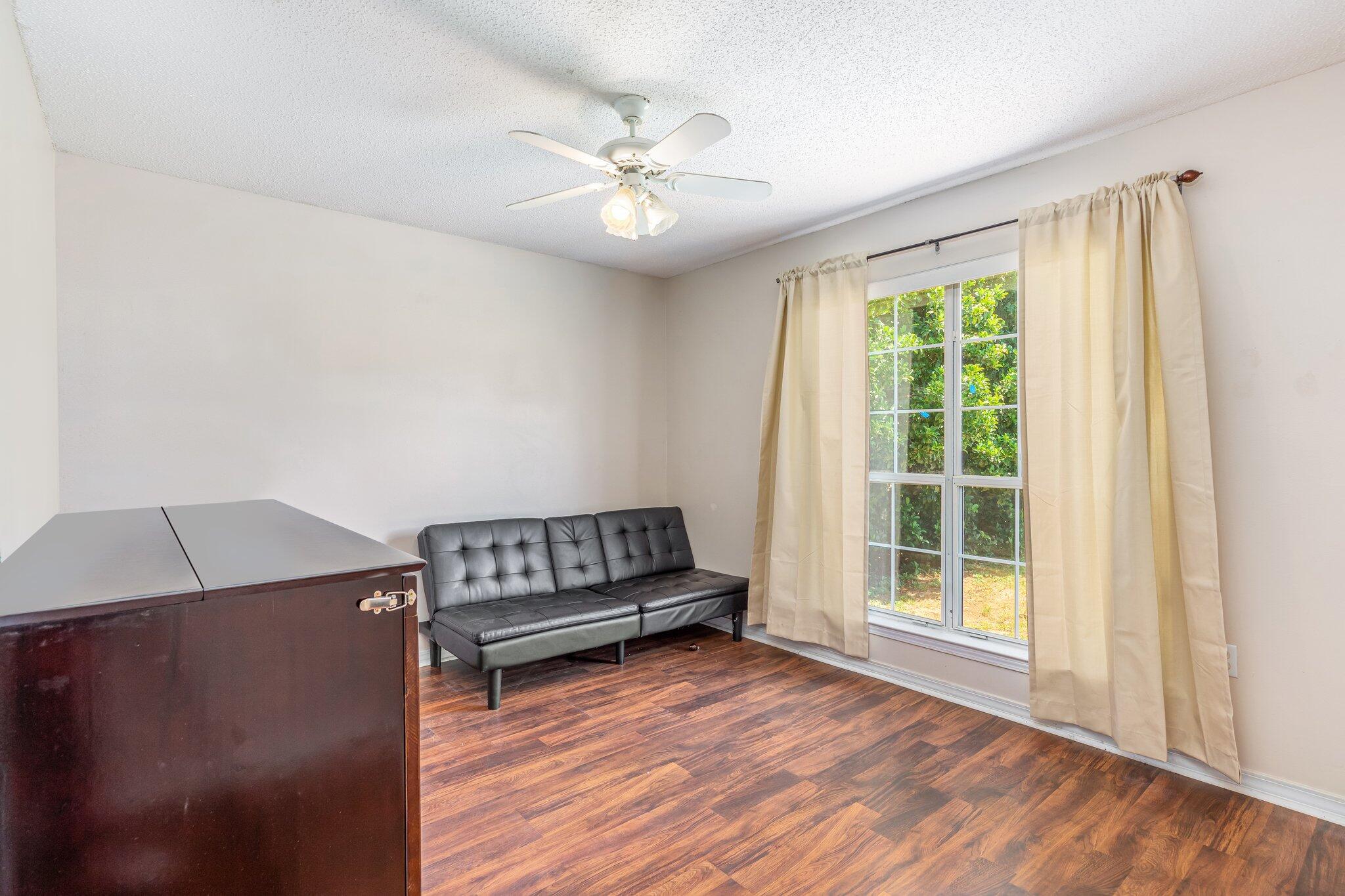 CORONADO VILLAGE PH IV LOT 29 - Residential