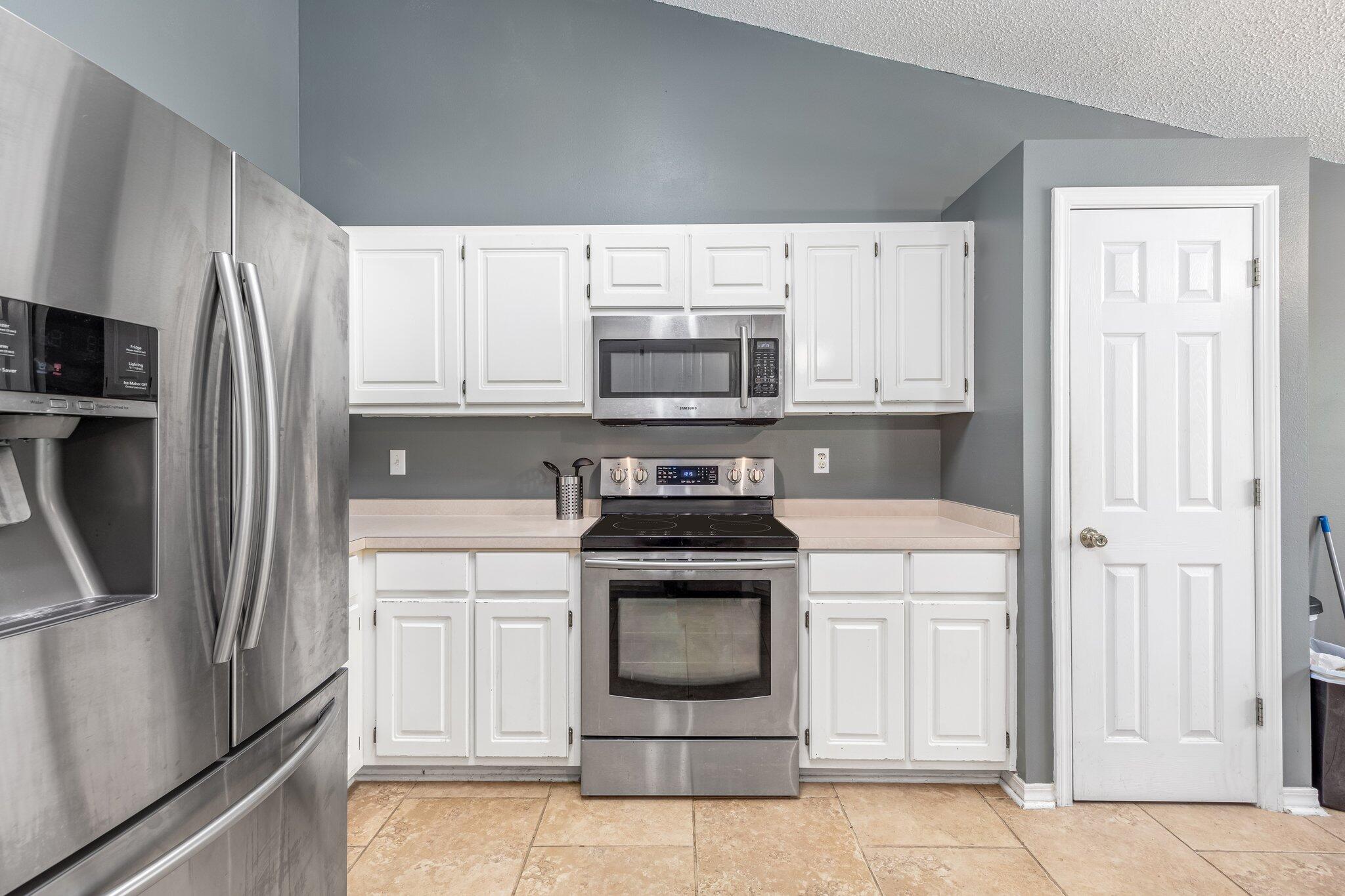 CORONADO VILLAGE PH IV LOT 29 - Residential