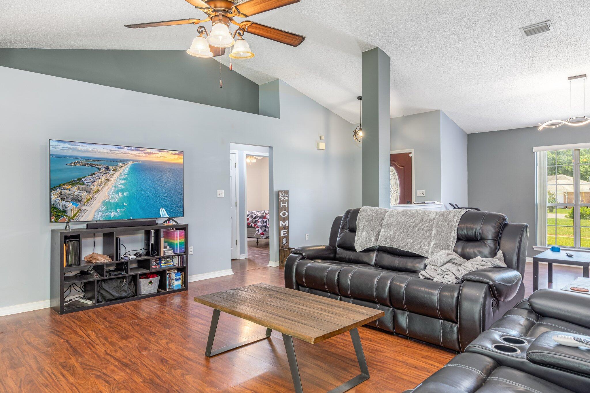 CORONADO VILLAGE PH IV LOT 29 - Residential