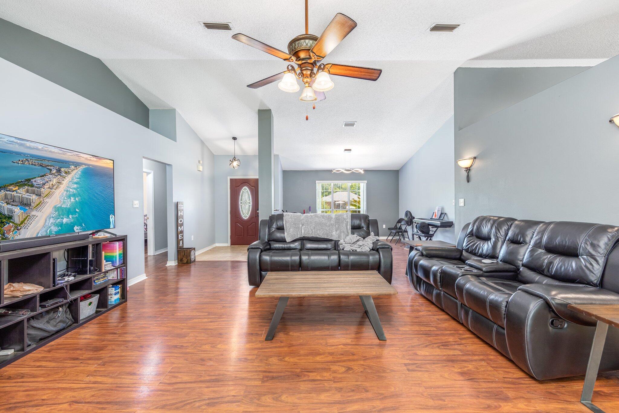 CORONADO VILLAGE PH IV LOT 29 - Residential