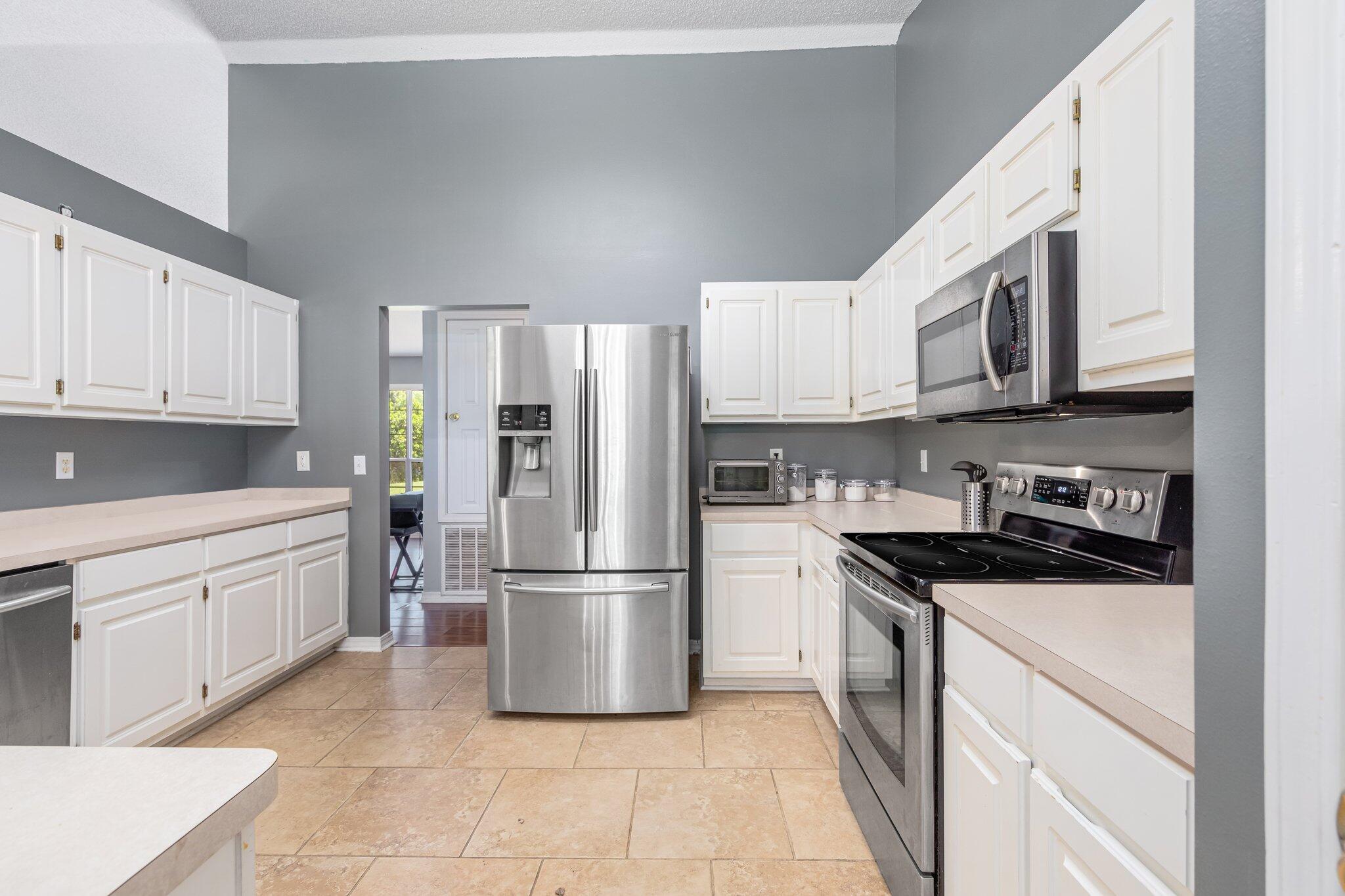 CORONADO VILLAGE PH IV LOT 29 - Residential