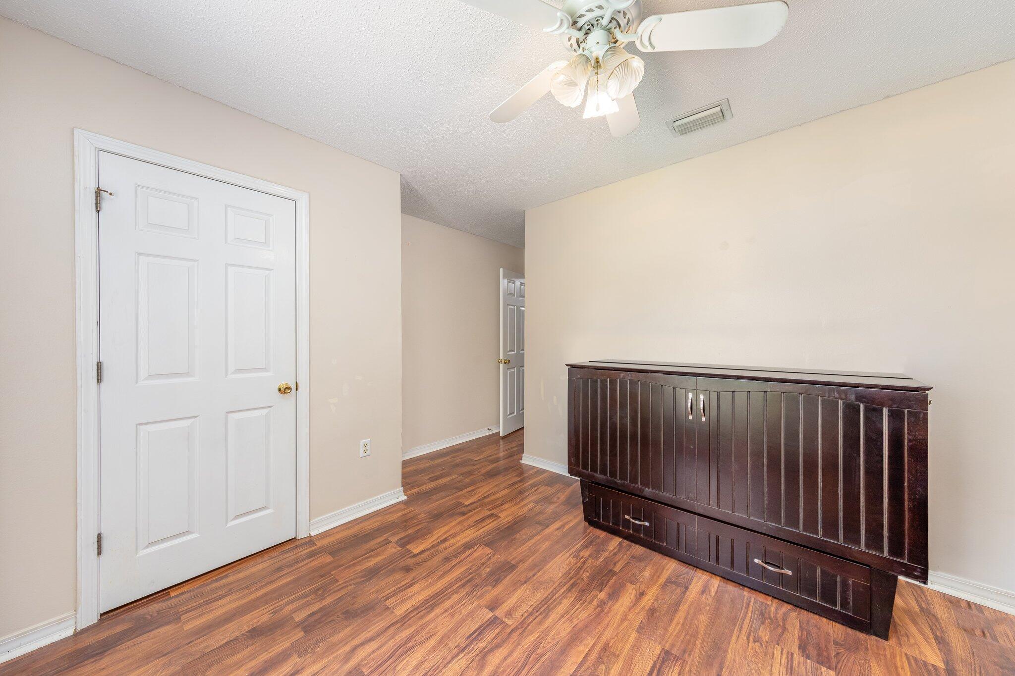 CORONADO VILLAGE PH IV LOT 29 - Residential