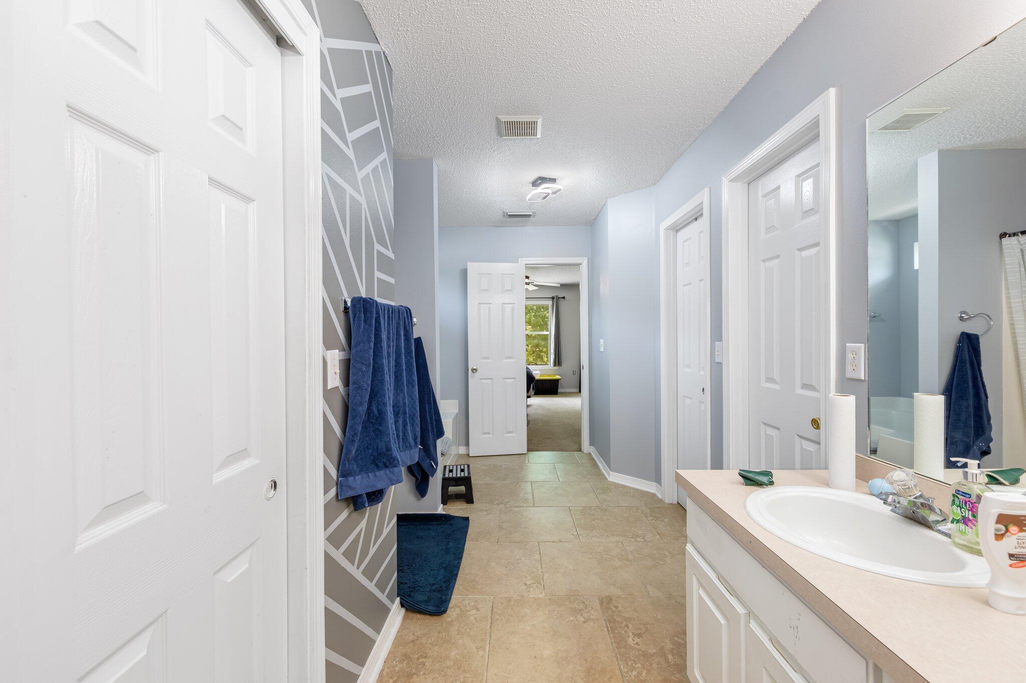 CORONADO VILLAGE PH IV LOT 29 - Residential