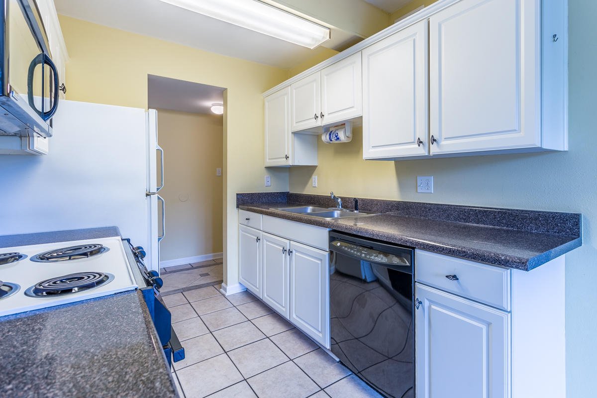 SEASCAPE CONDO GARDEN VILLA - Residential