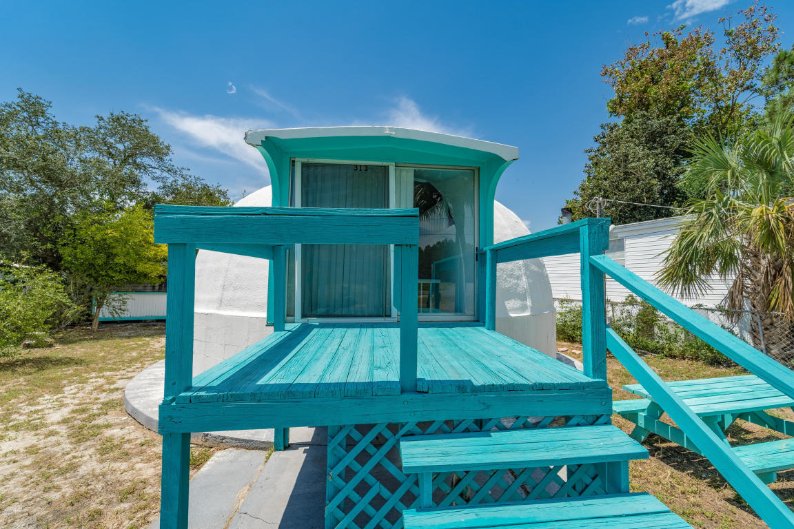 LAGUNA BEACH ESTATES 9TH ADDN - Residential