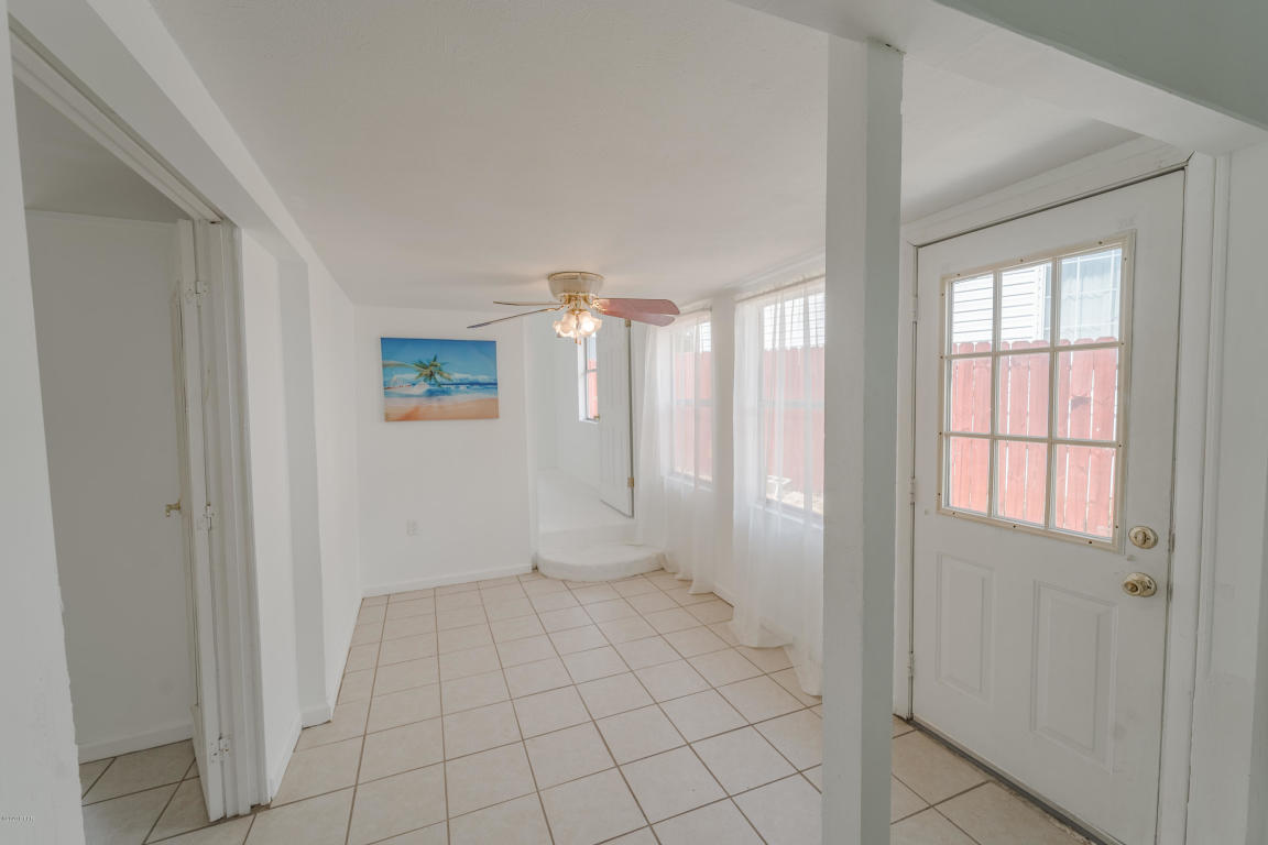 LAGUNA BEACH ESTATES 9TH ADDN - Residential