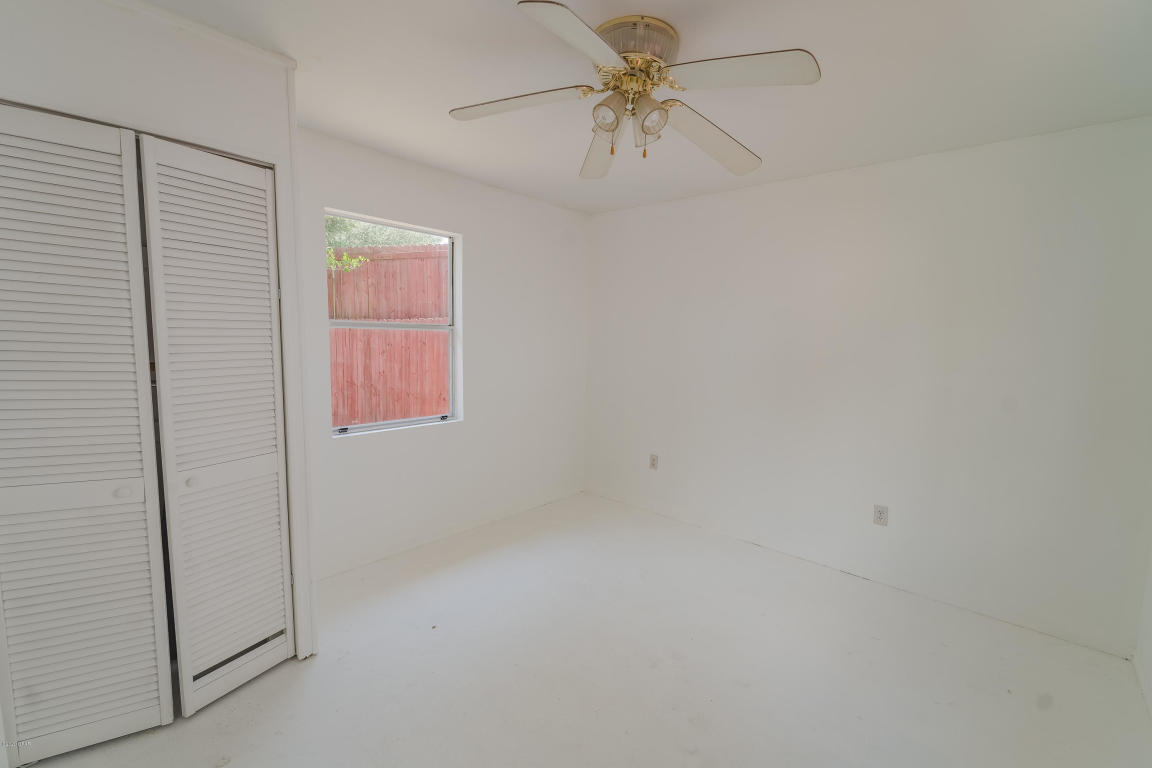 LAGUNA BEACH ESTATES 9TH ADDN - Residential