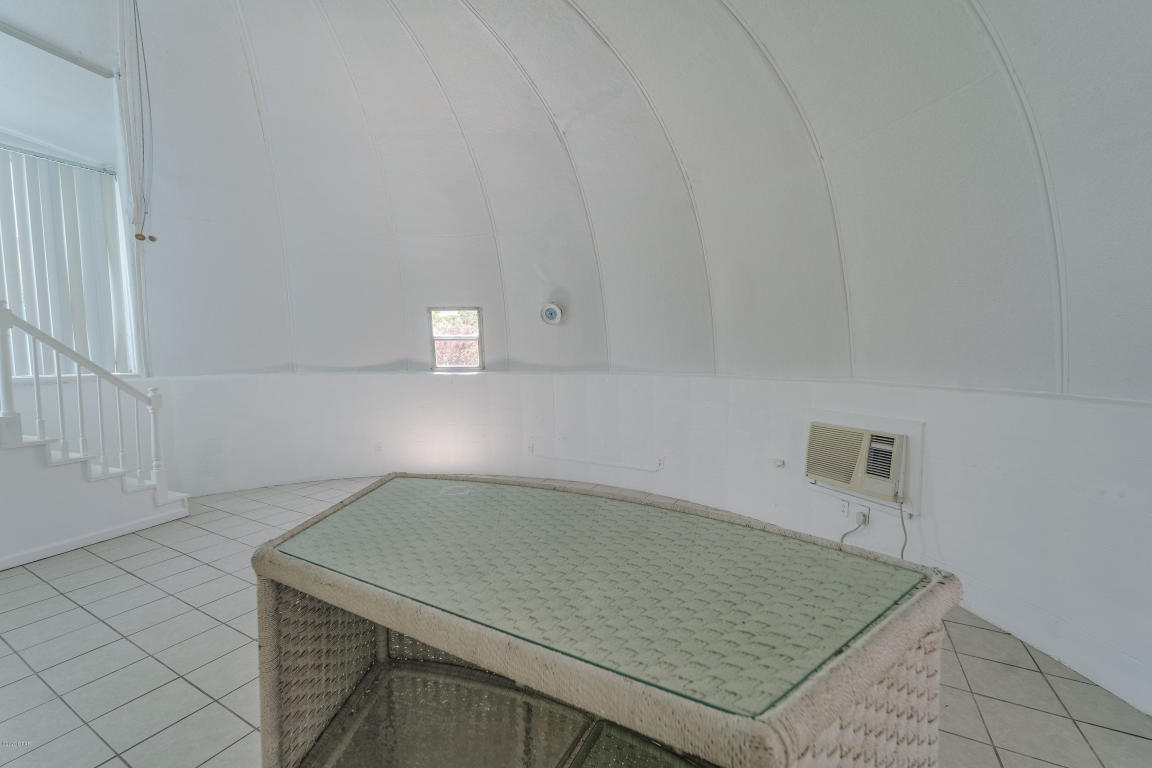 LAGUNA BEACH ESTATES 9TH ADDN - Residential