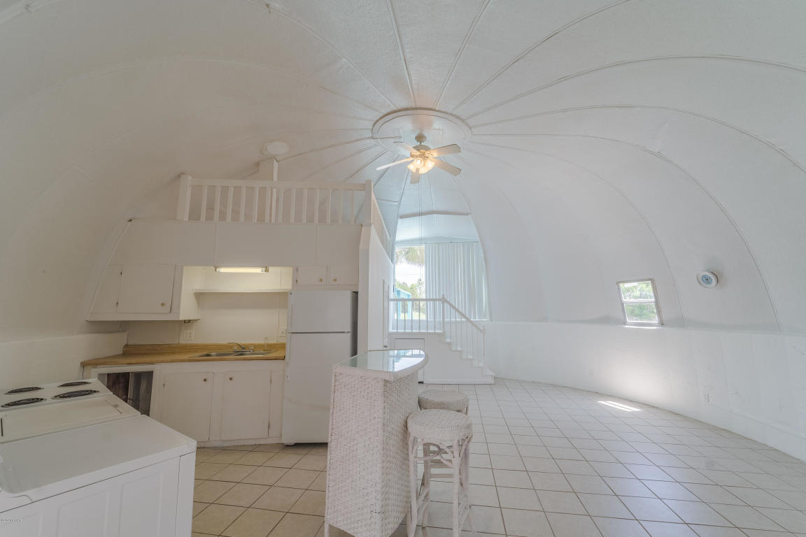 LAGUNA BEACH ESTATES 9TH ADDN - Residential